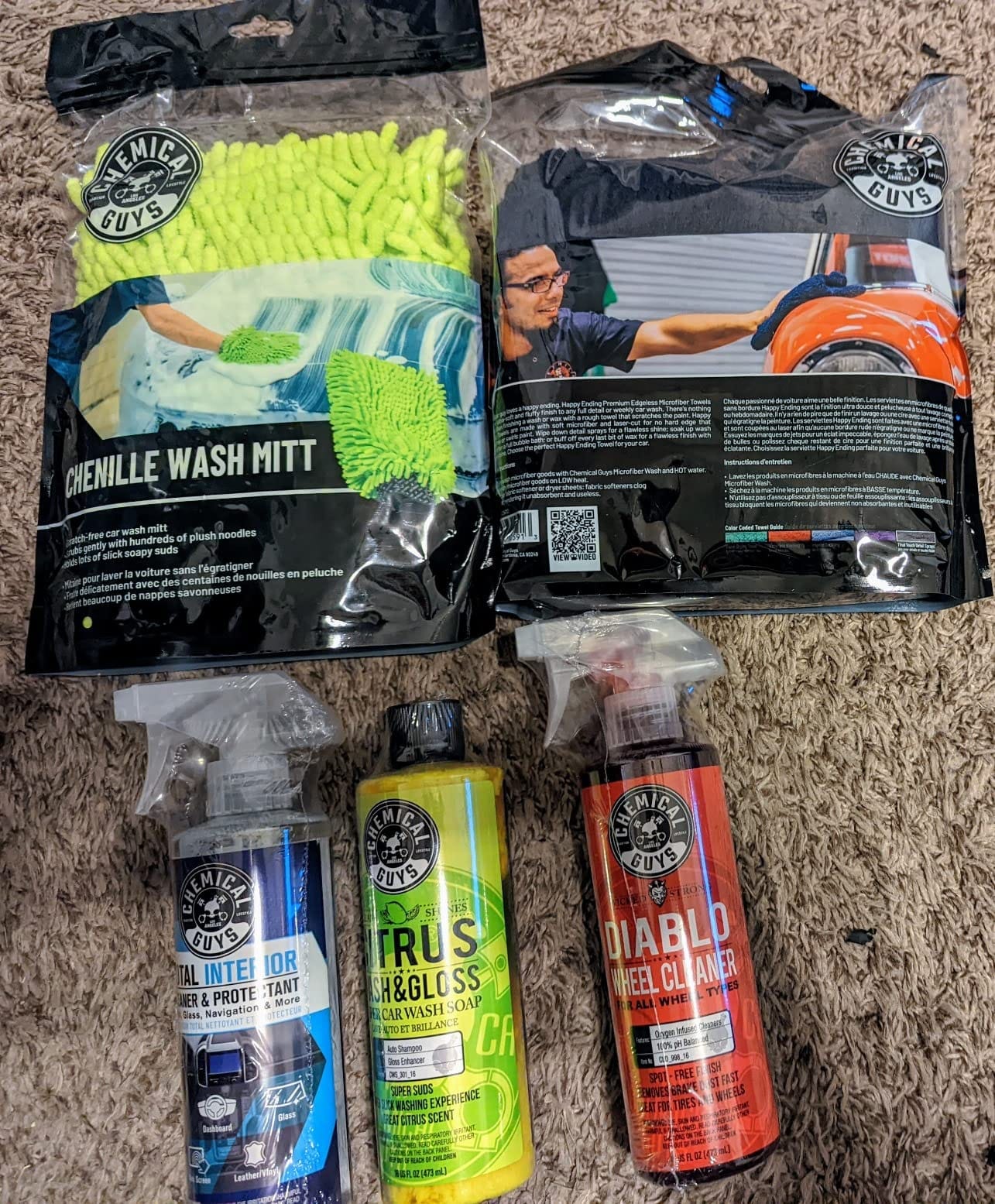 Chemical Guys 7-Piece Car Cleaning Kit, Wash, Wheel & Interior Cleaners customer photo 1