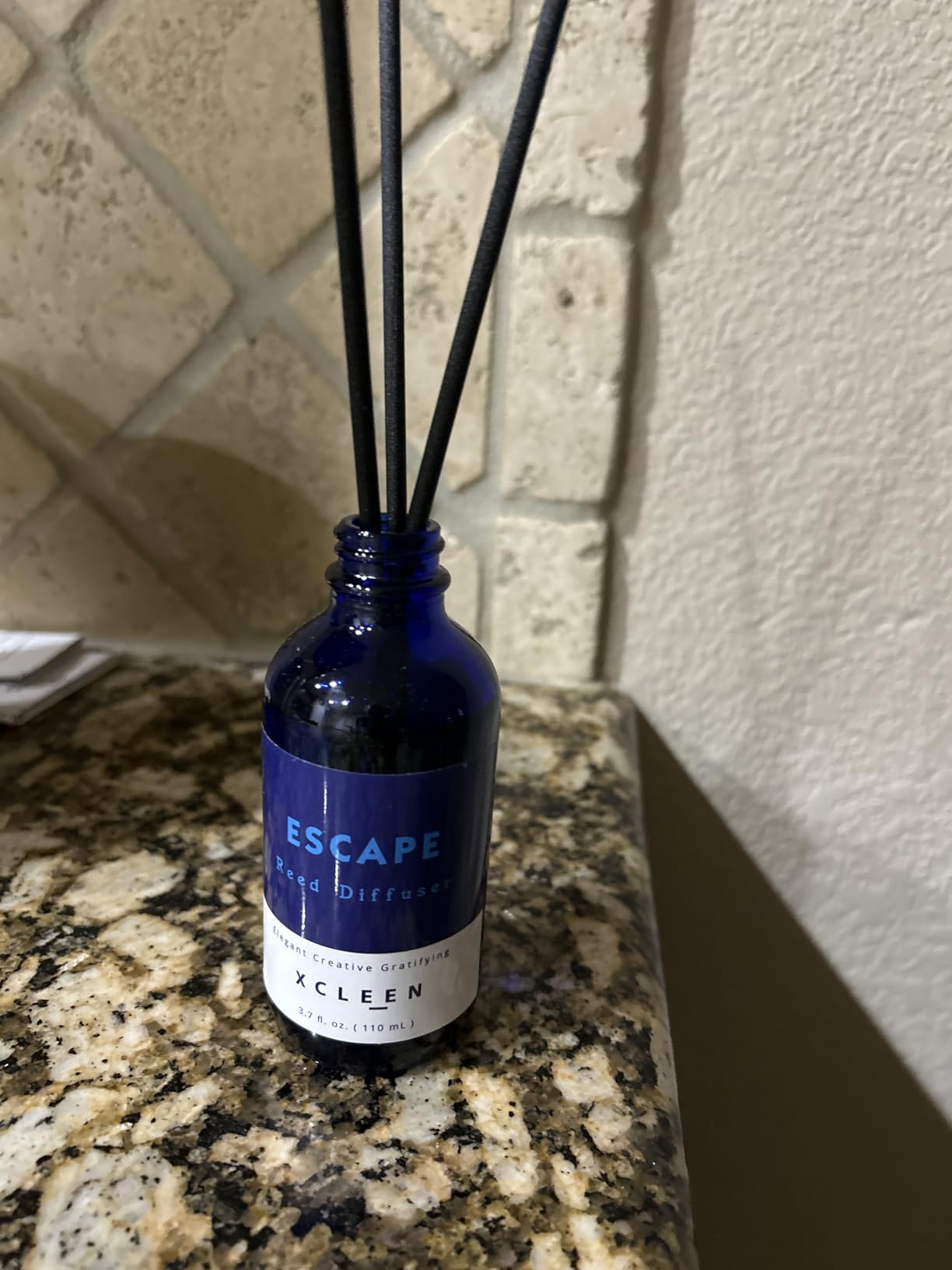 Xcleen Reed Diffusers Set, 3.7 Oz Scent Diffuser, 6 Reed Diffuser Sticks, Home Fragrance Hyacinth, Peony & Citrus, Aromatherapy Oil Diffuser Reeds, More Masculine Scent, Bathroom & Office Decor 110ml customer photo 1