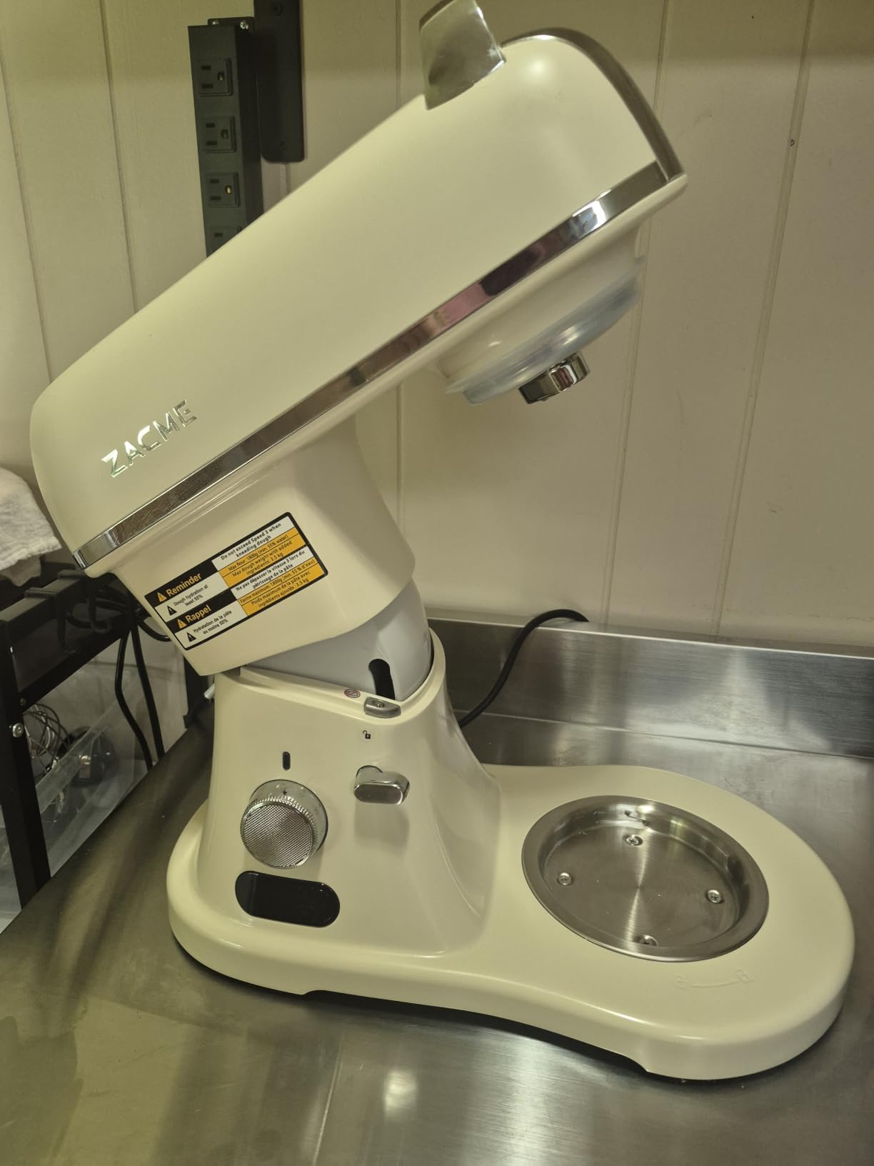 8.4QT Commercial Stand Mixer 800W with Aluminum Die Casting Meets the Standard of NSF/ANSI 8-2023, Mixers Kitchen Electric Stand Mixer with Stainless Steel 8L Bowl, Dough Hook, Whisk and Beater customer photo 1