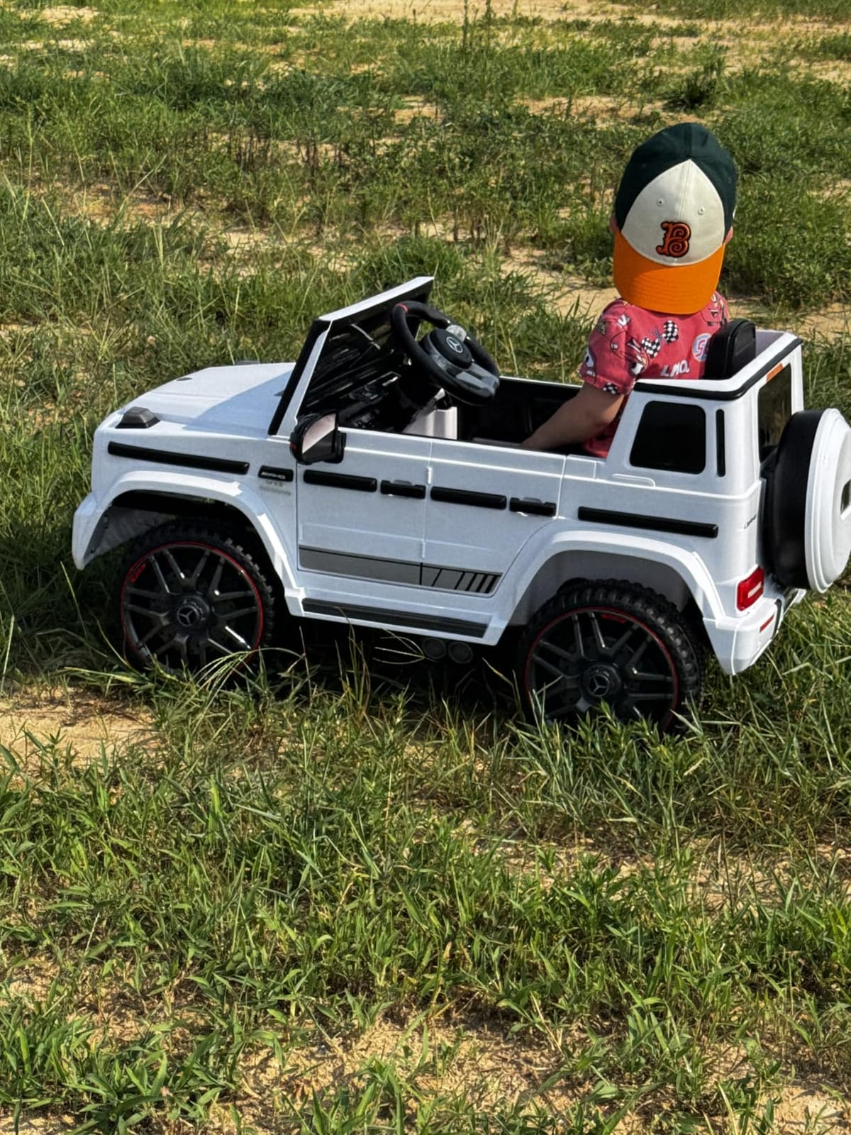 ANPABO 12V 7AH Licensed Mercedes-Benz G63 Electric Car for Kids, White customer photo 2