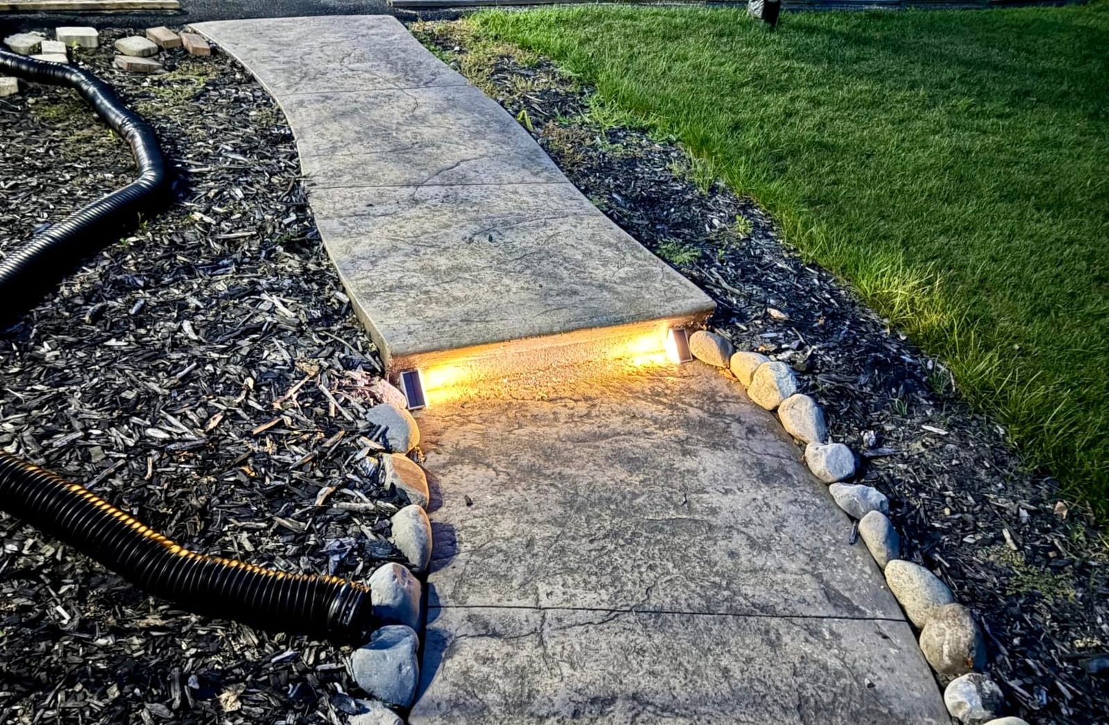 LED Solar Step Lights Waterproof Outdoor Stair Lights, Solar Deck Lights Outdoor Decor IP67 Solar Decoration Lights for Yard, Patio, Garden, Walkways, Front Door, Pathway, Driveway, Porch 6 Pack customer photo 1