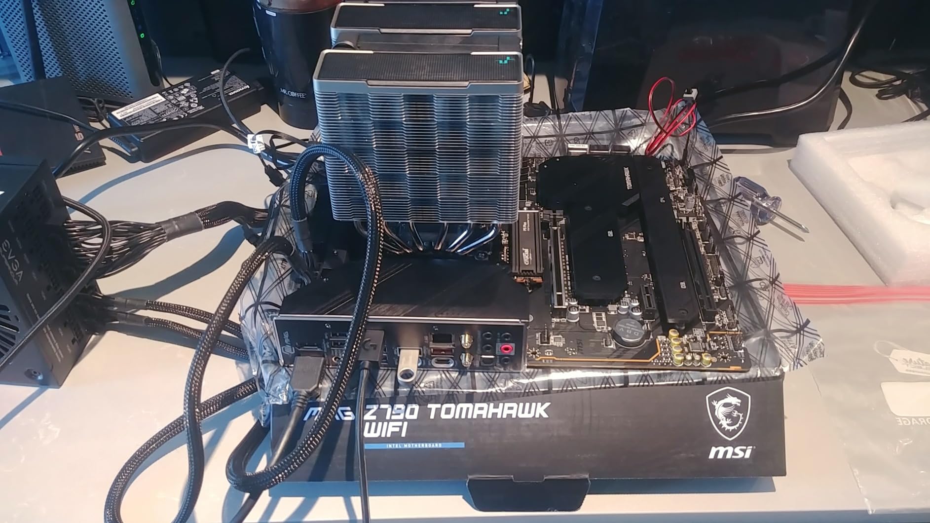MSI MAG MAG Z790 Tomahawk Gaming Desktop Motherboard - Intel Z790 Chipset - Socket LGA-1700 - ATX customer photo 1