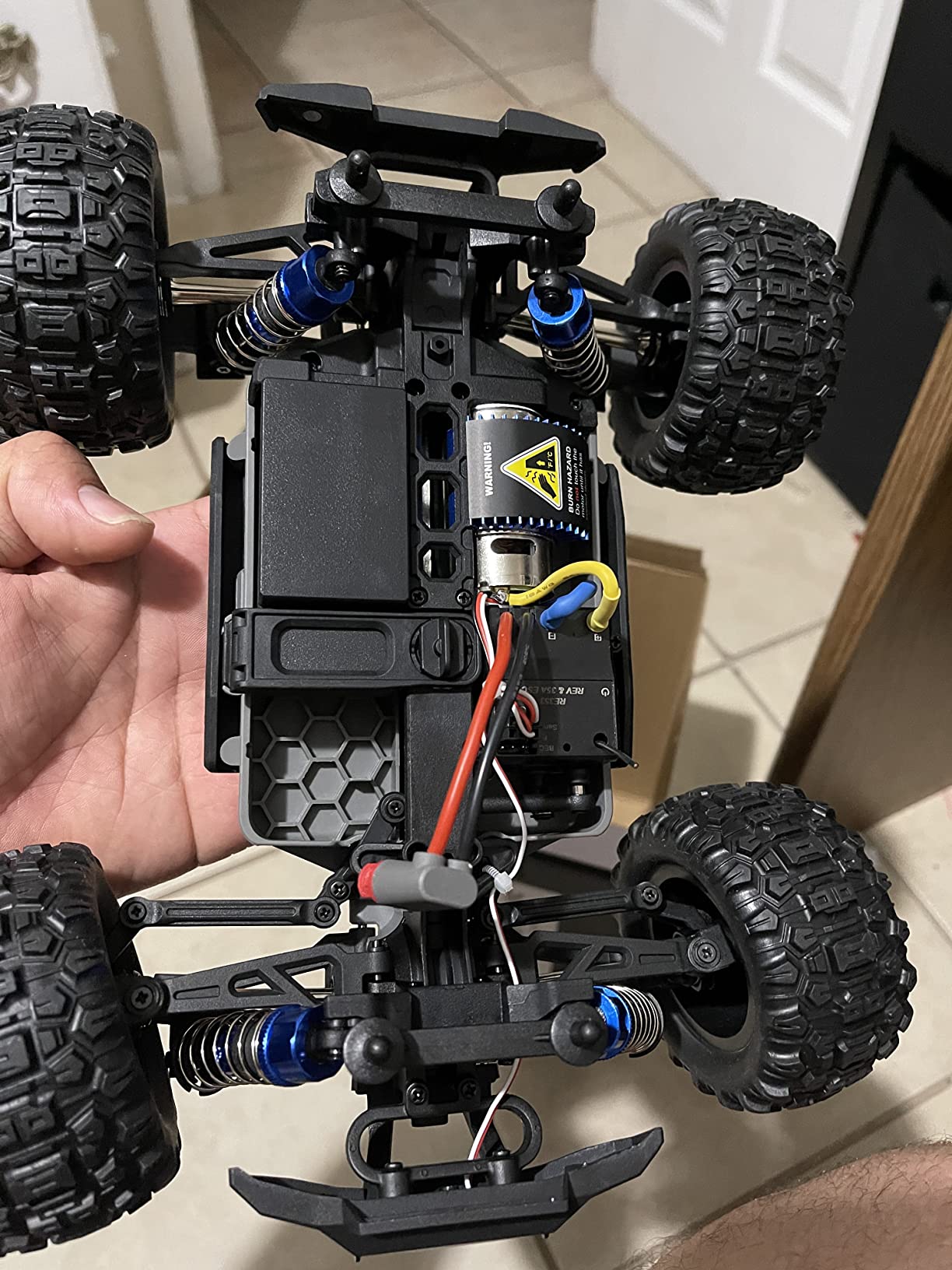 HYPER GO H16DR 1:16 Scale Ready to Run Fast Remote Control Car, High Speed Jump RC Monster Truck, Off Road RC Cars, 4WD All Terrain RTR RC Truck with 2 LiPo Batteries for Boys and Adults customer photo 2