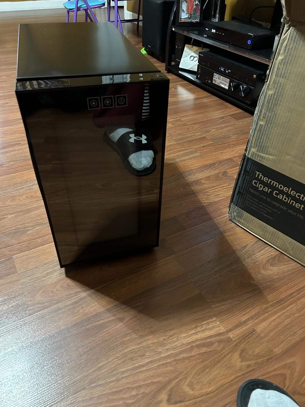 NEEDONE 16L Electric Cigar Humidor with Thermoelectric Cooling Control customer photo 1