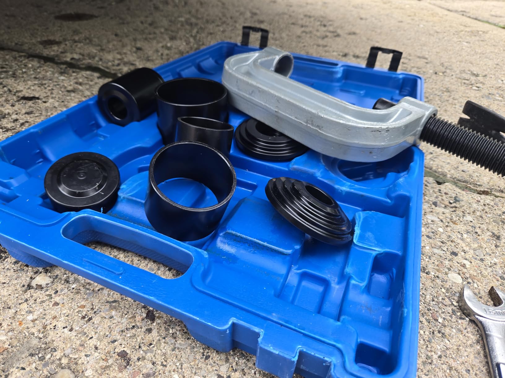 Ball Joint Press & U Joint Removal Tools | Heavy Duty Ball Joint Service Tool with 4-Wheel Drive Adapters for Most 2WD and 4WD Car Pickup and Light Truck (Blue) customer photo 1