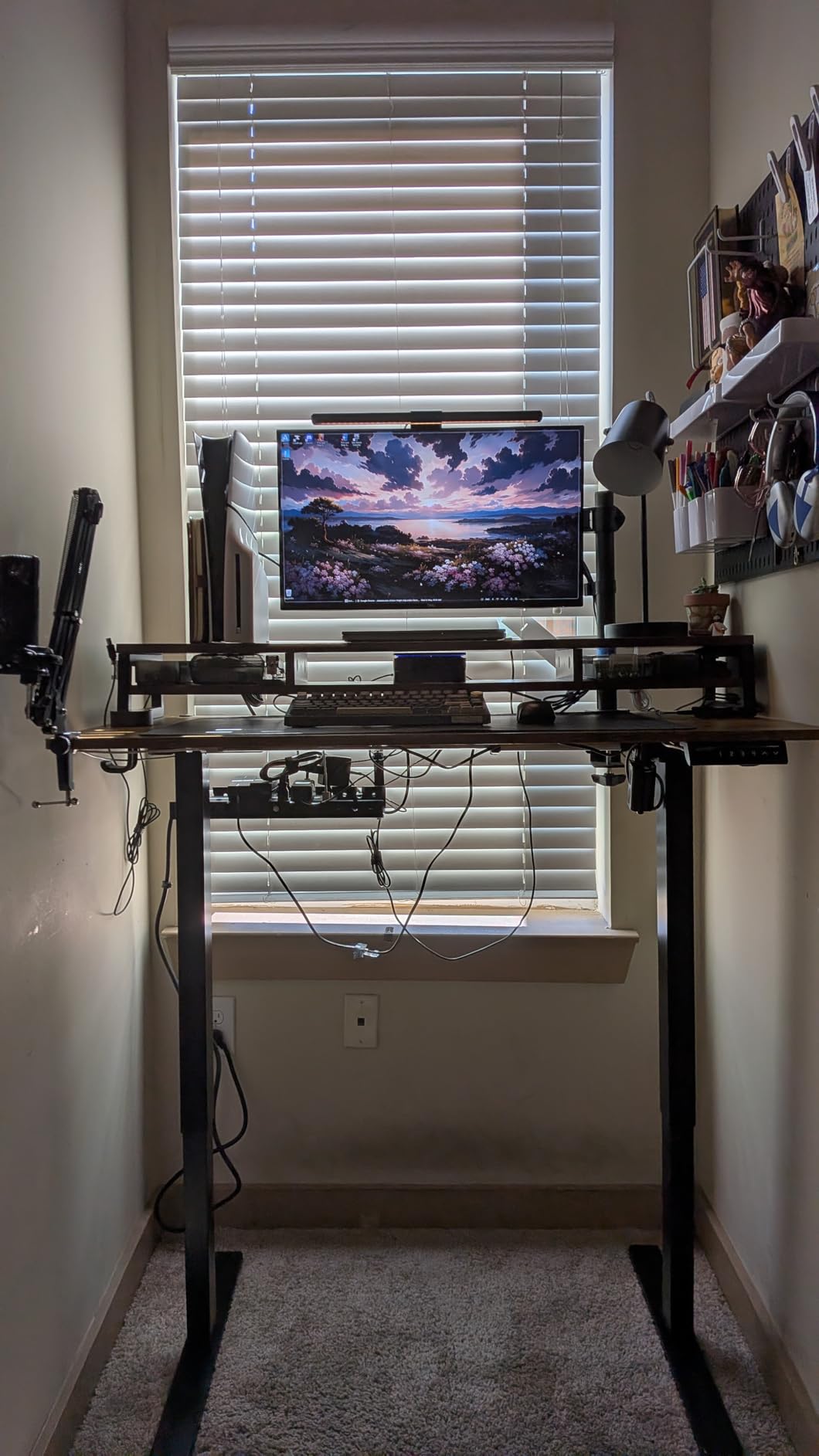ErGear 48 X 24 Inch Height Adjustable Electric Standing Desk, Black customer photo 1