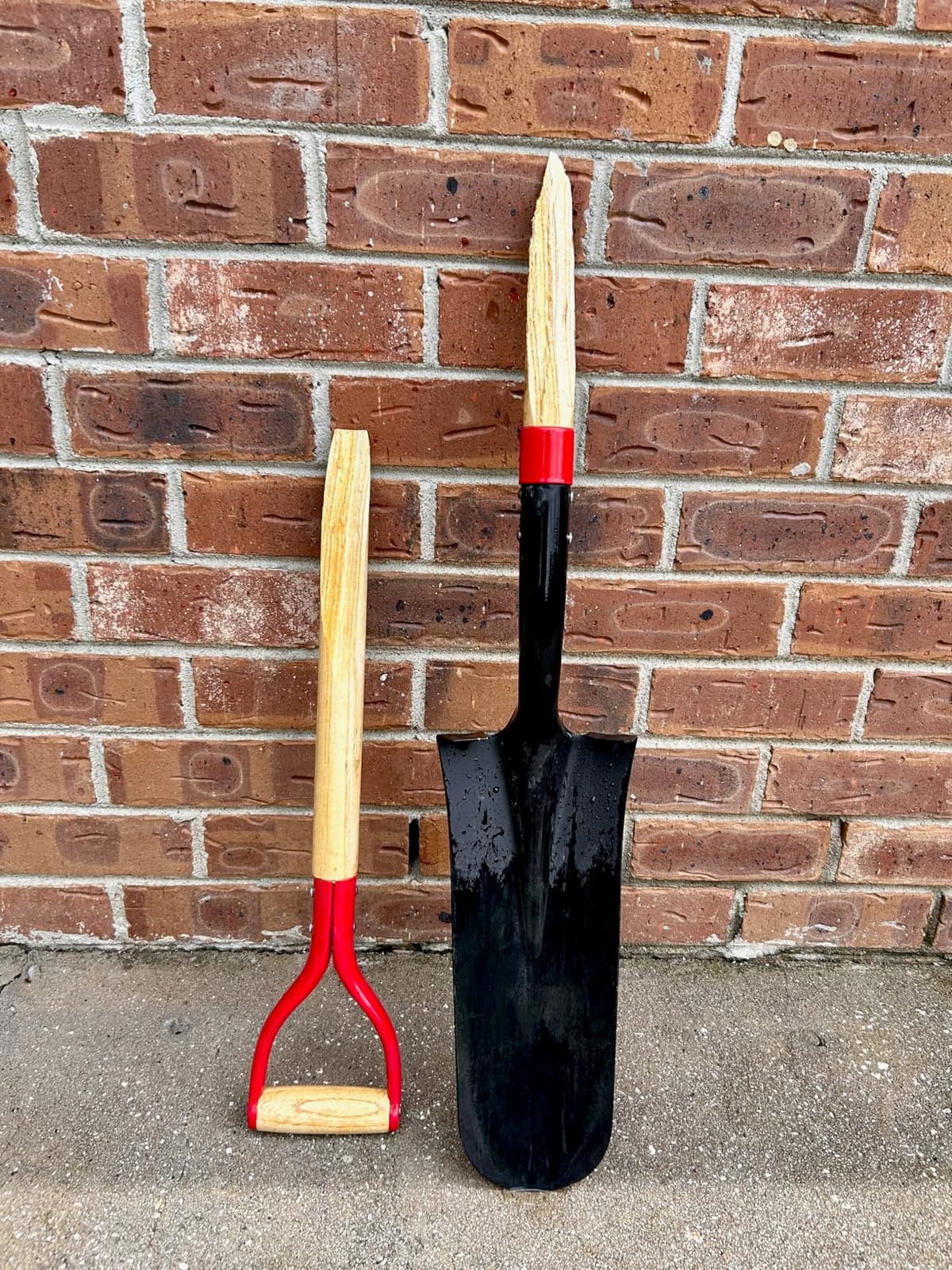 VNIMTI Spade Shovel,Transplanting Spade，Drain Spade,Spade Shovels for Digging,Sharp Shooter Shovel or Spade,45Inch,Steel D-Grip,Wooden Handle customer photo 1