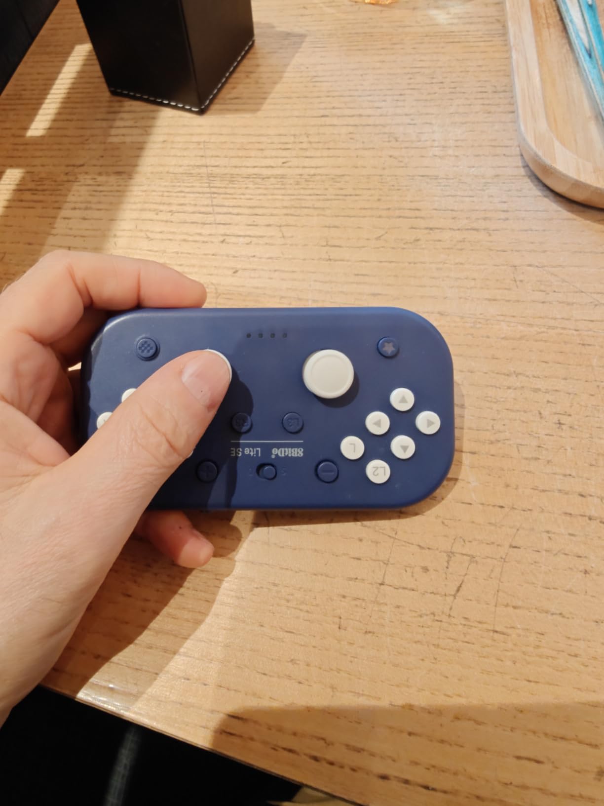 8BitDo Lite SE Bluetooth Gamepad for Switch, Android, iPhone, iPad, macOS and Apple TV, for Gamers with Limited Mobility customer photo 1
