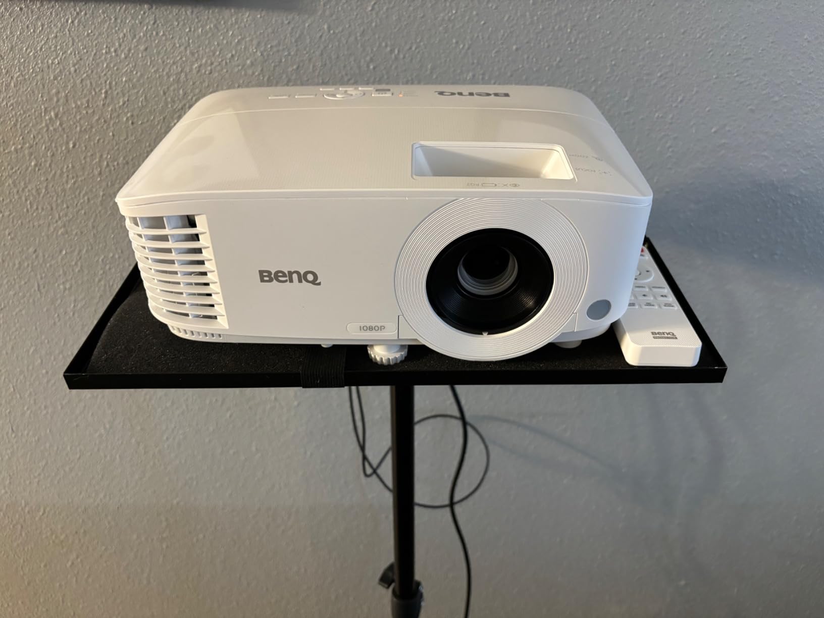 BenQ TH575 1080p 3800 Lumens Home Entertainment Projector 16ms Low Latency customer photo 2