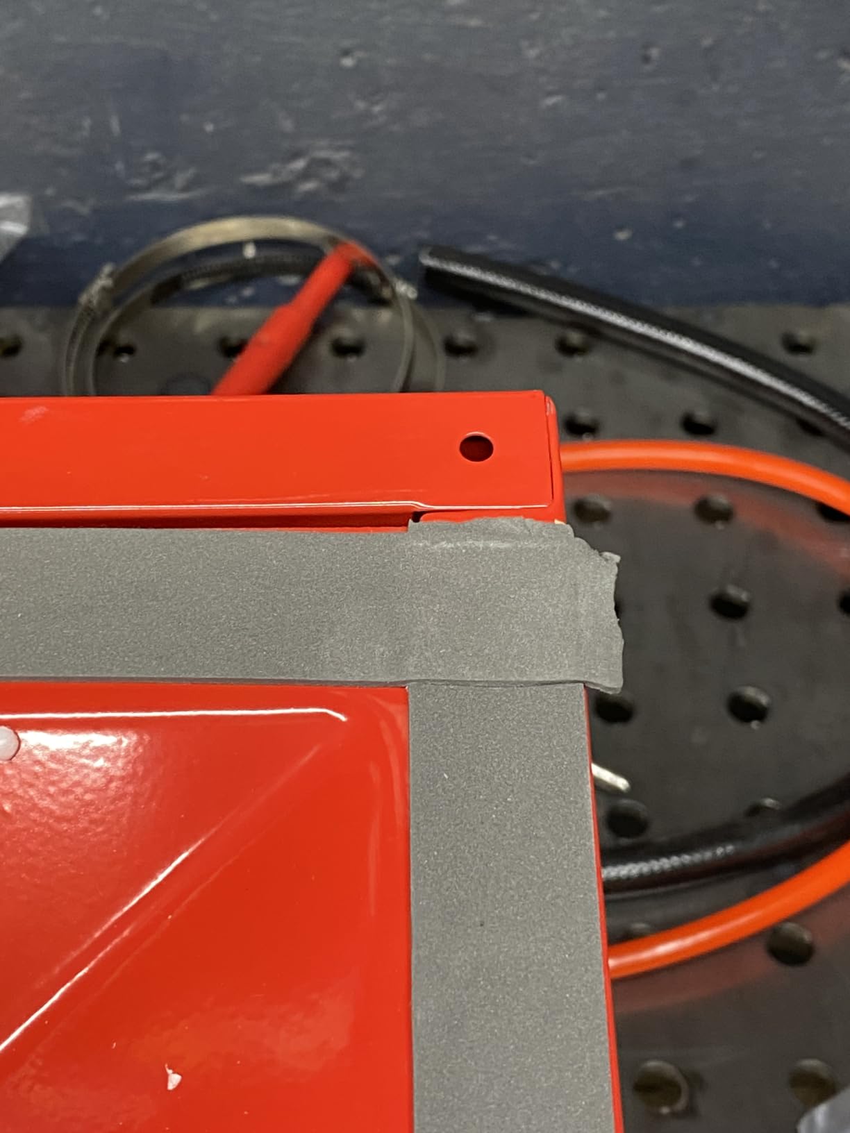 25 Gallon Bench Top Air Sandblasting Cabinet,Red customer photo 2