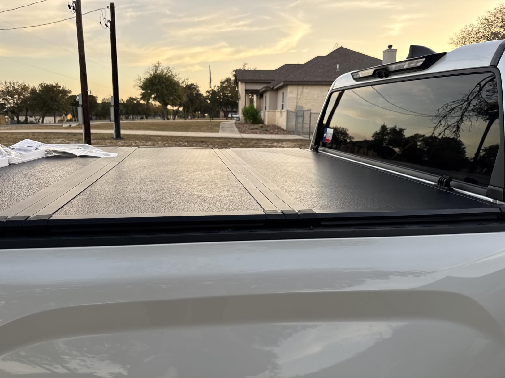 Toptiny Hard Folding Truck Bed Tonneau Cover HTF034 Fits 2022-2026 Toyota Tundra 5‘6