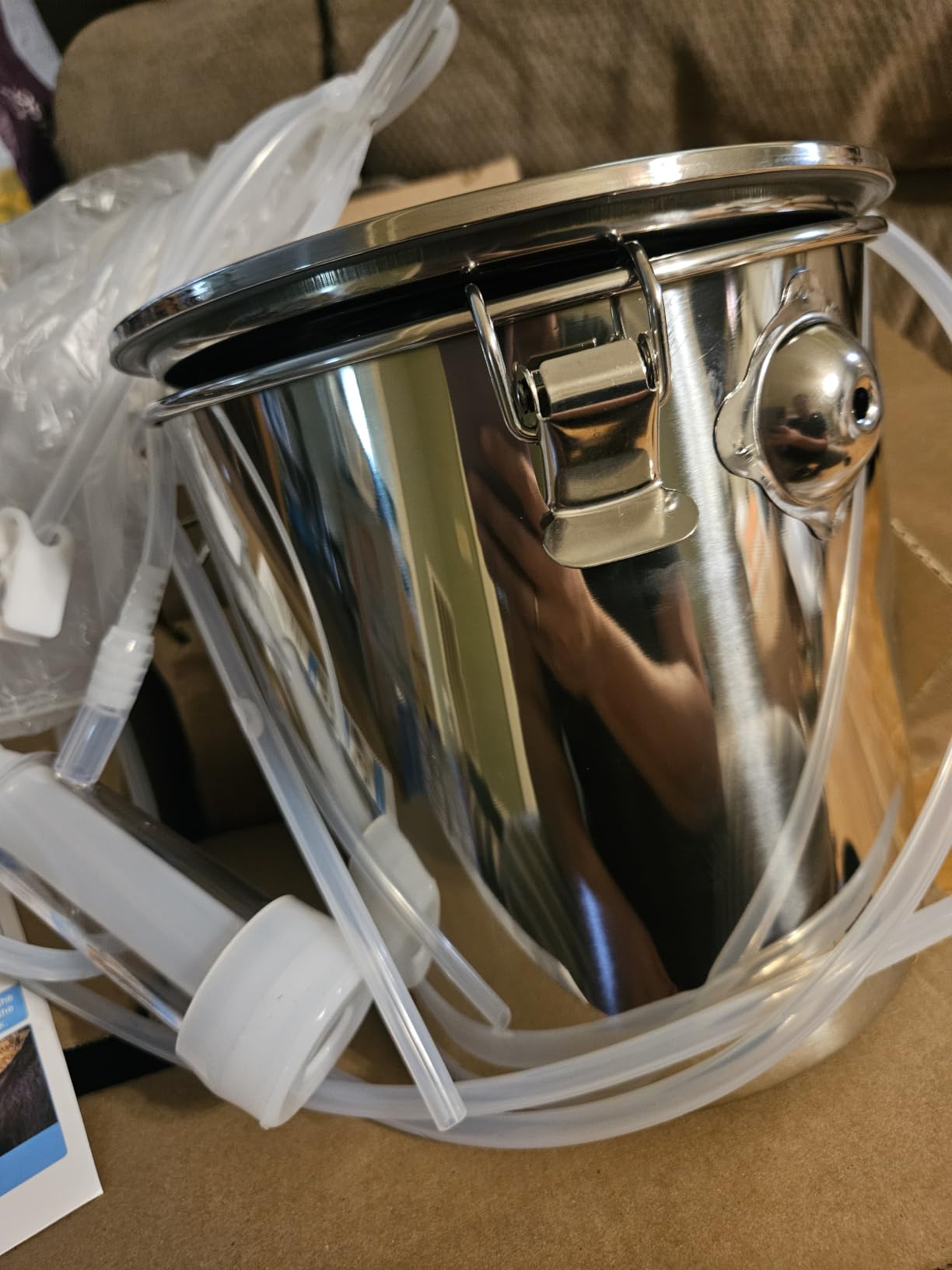 7L Goat Milking Machine,Rechargeable Battery Milker Powered Pulsation Vacuum Pump with 2 Teat Cups,Stainless Steel Buckets for Goats(13200mAh Battery) customer photo 2
