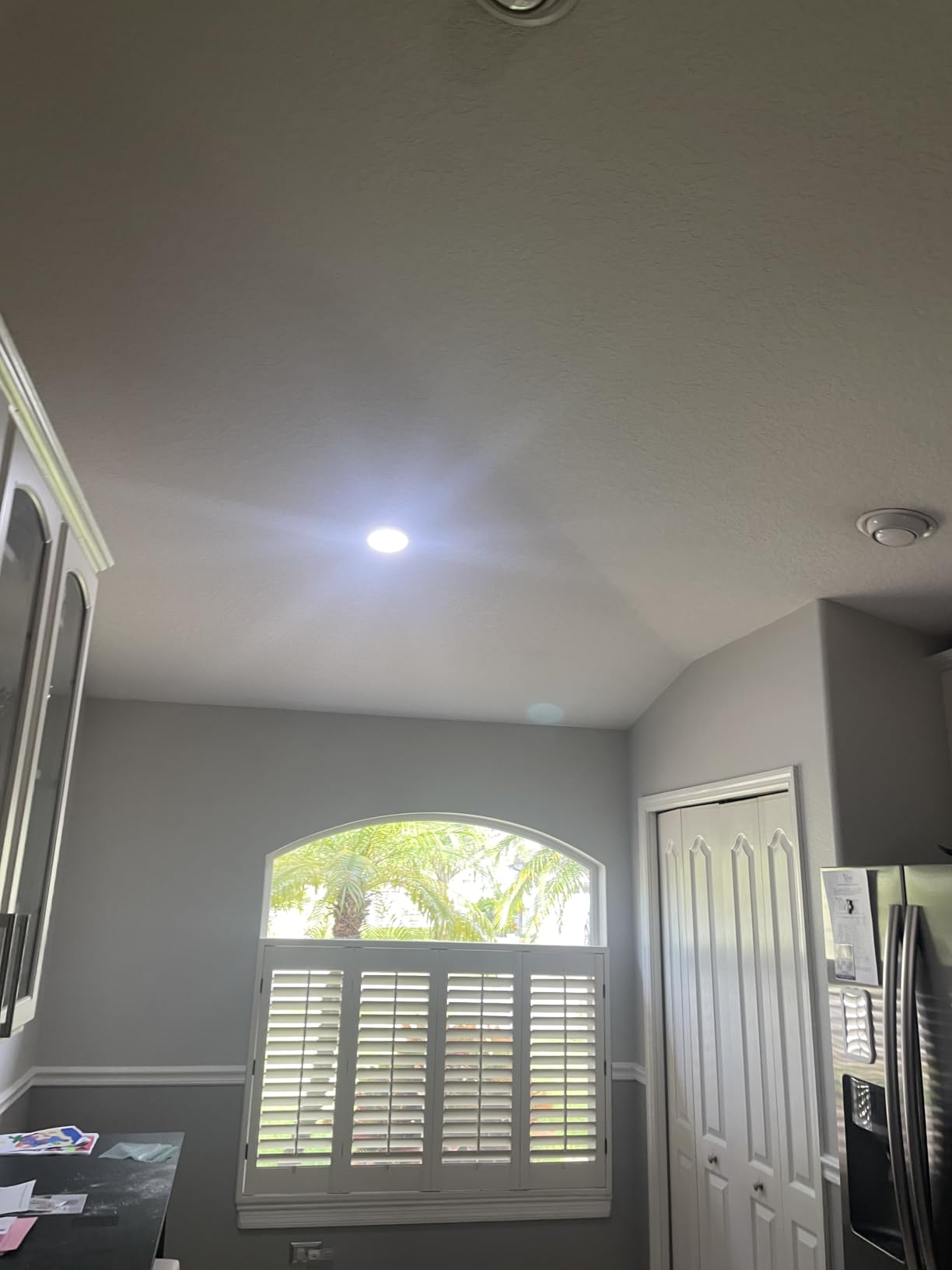 Philips Hue Smart Slim 6 Inch LED Downlight - White and Color Ambiance Color-Changing Light - 1 Pack - 1200LM - Indoor - Control with Hue App - Works with Alexa Google Assistant and Apple Homekit customer photo 2