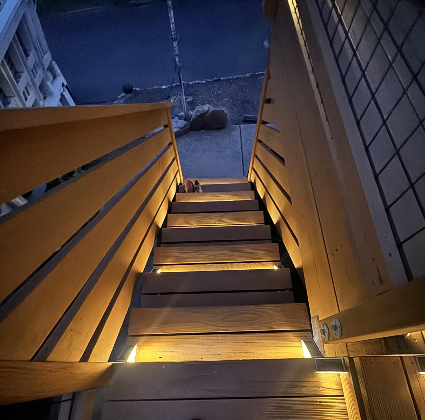VOLISUN Solar Stair Lights 6 Pack, Solar Step Lights Outdoor Waterproof IP67, LED Outdoor Step Light (3000K) customer photo 1