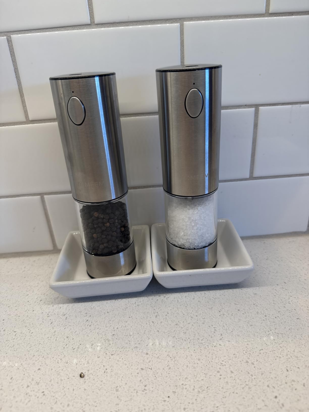 TOMEEM Larger Capacity Rechargeable Electric Salt and Pepper Grinder Set | 110ml Stainless Steel Automatic Pepper Mill with 5 Adjustable Grind Settings, LED Light and Refillable Design customer photo 2