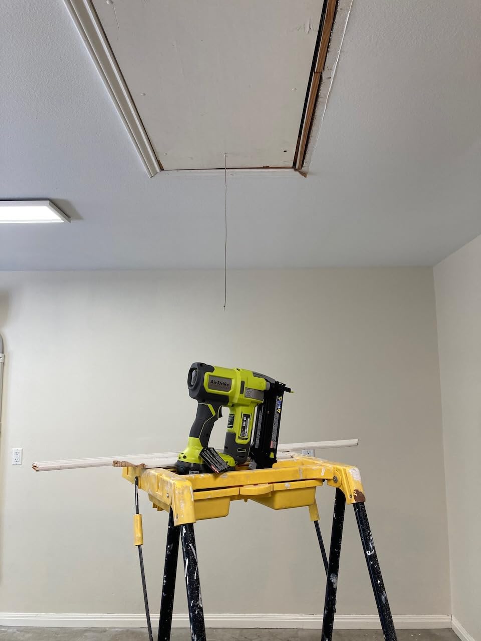 18V ONE+ 18-Gauge Cordless Airstrike Brad Nailer (Tool Only) P321 customer photo 1