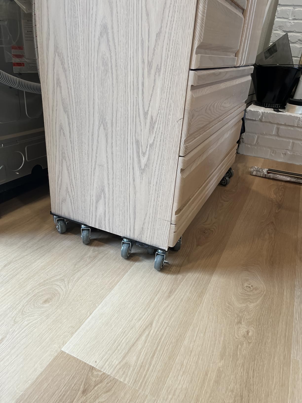 MYUEA Furniture Dolly, Furniture Movers with 5 Wheels, Carbon Steel Panel Heavy Duty Dolly, Maximum Load 3474LBS, Furniture Lifter with 5 360° Rotatable Rubber Universal Wheels (Black, 6.89x6.9 in) customer photo 1