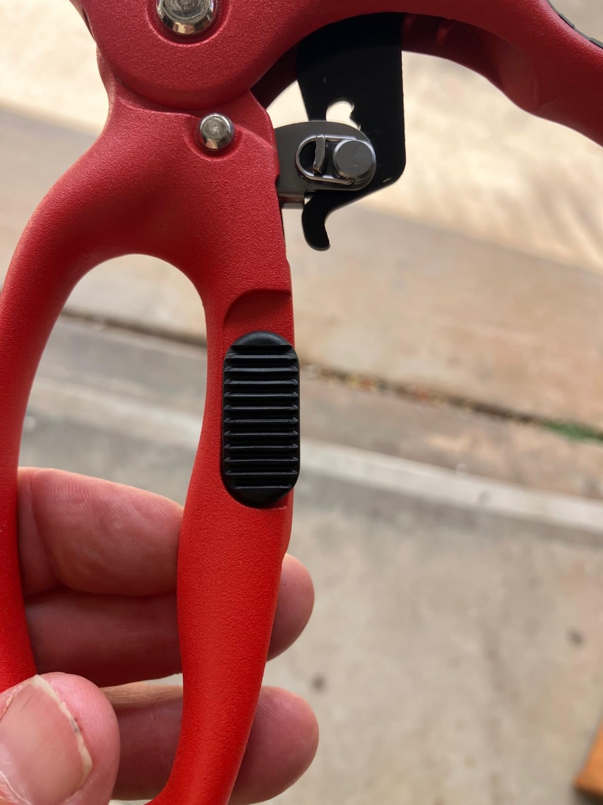 DUROX - Ratchet Pruning Shears, Garden Shears with 3X Cutting Power. Effort-Saving Heavy-Duty Anvil Pruners. Replaceable Blade Cutting Blade Design. Ideal Secateurs for Precise Trimming, Model DGR-01 customer photo 1