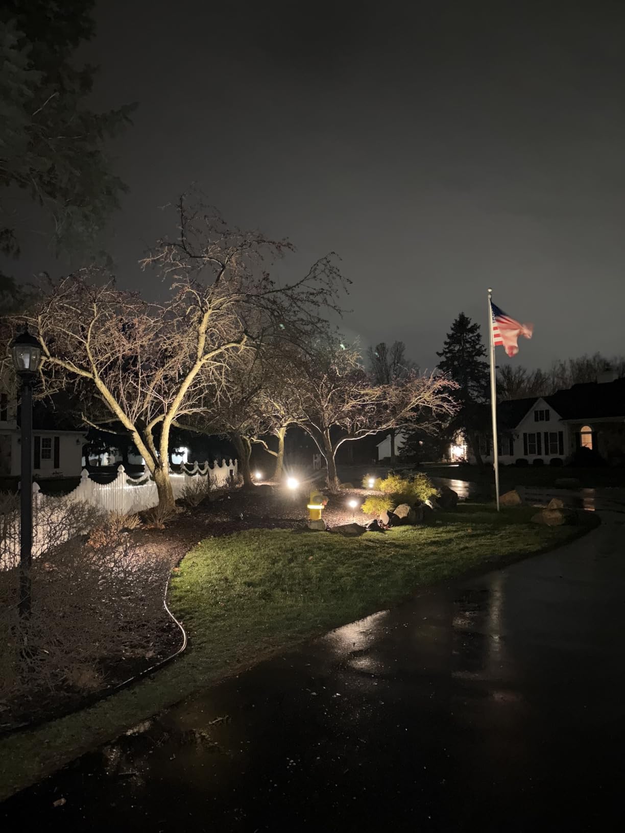SUNVIE LED Low Voltage Landscape Lighting Kit with Transformer, 10 PCS customer photo 2