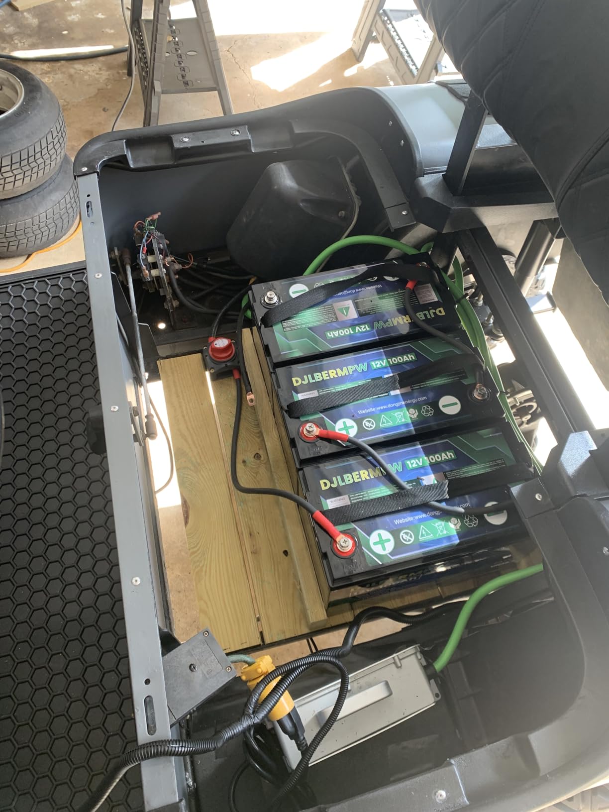 12V 100Ah LiFePO4 Battery,100A BMS,15000 Deep Cycles Marine Lithium Battery customer photo 2