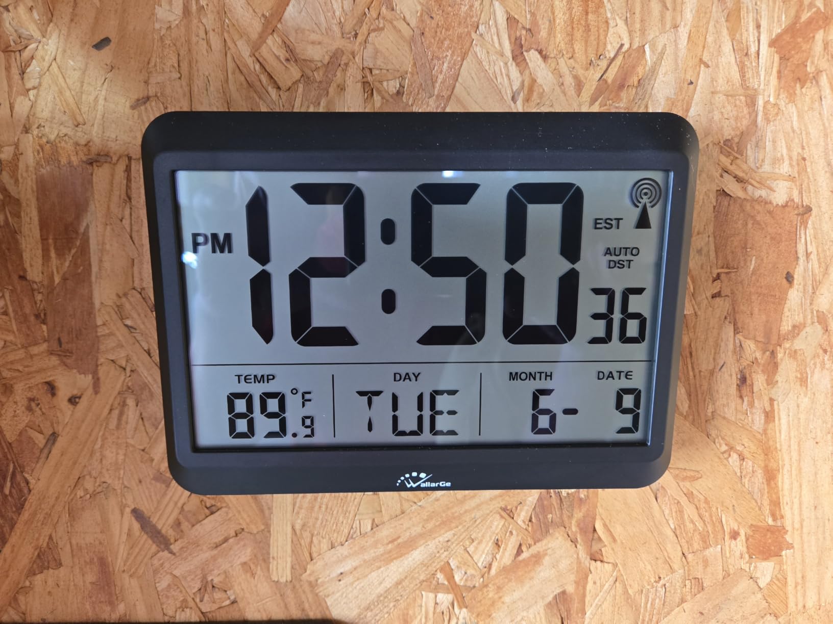 WallarGe Self-Setting Atomic Digital Wall Clock with Auto DST | Battery Operated, Large Display with Temperature, Date and Day, 4 Time Zones customer photo 1