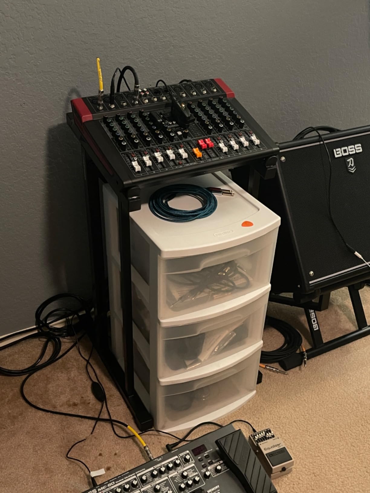 Liquid Stands Portable Audio Mixer Stand - Angled Foldable & Adjustable Studio Music Mixer Synth, MPC Stand For Drum Machines, DJ Turntables, Audio Rack Music Equipment & More customer photo 2