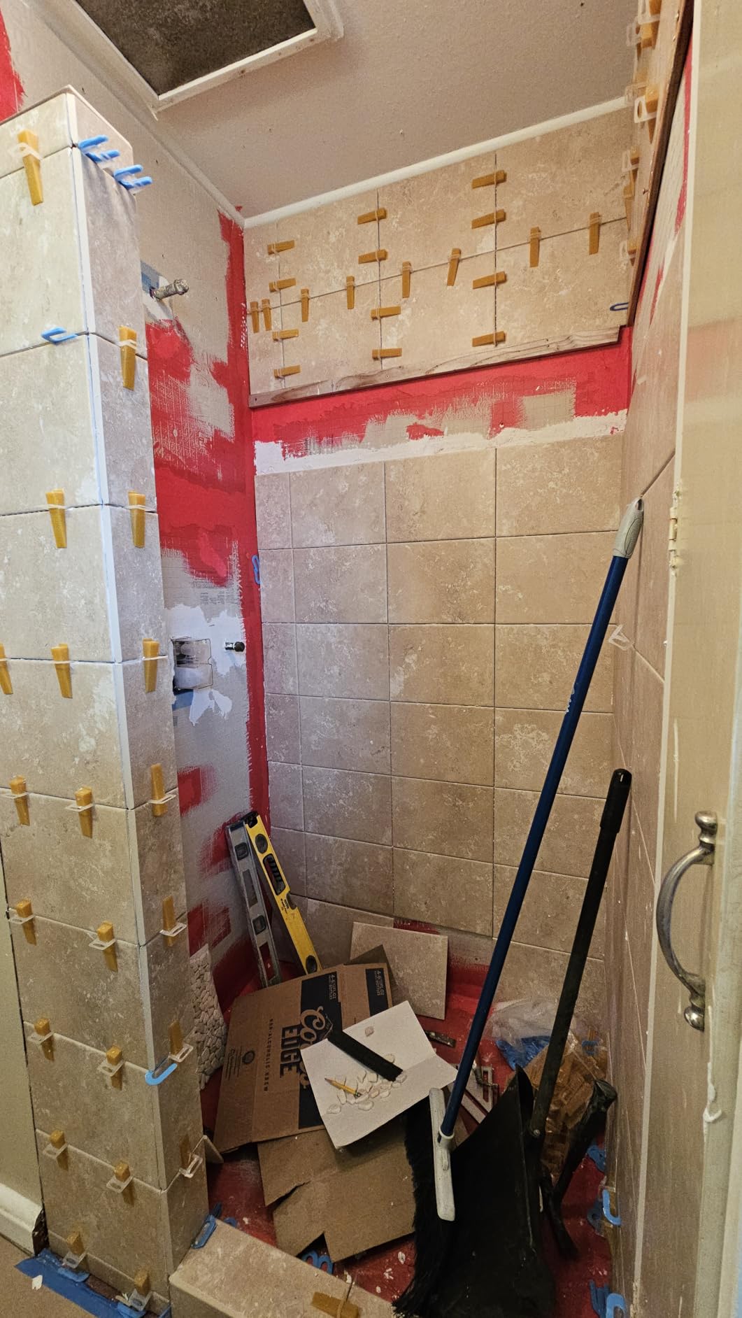 DGSL Tile Leveling System with Plier, 600 Tile Spacers 1/16