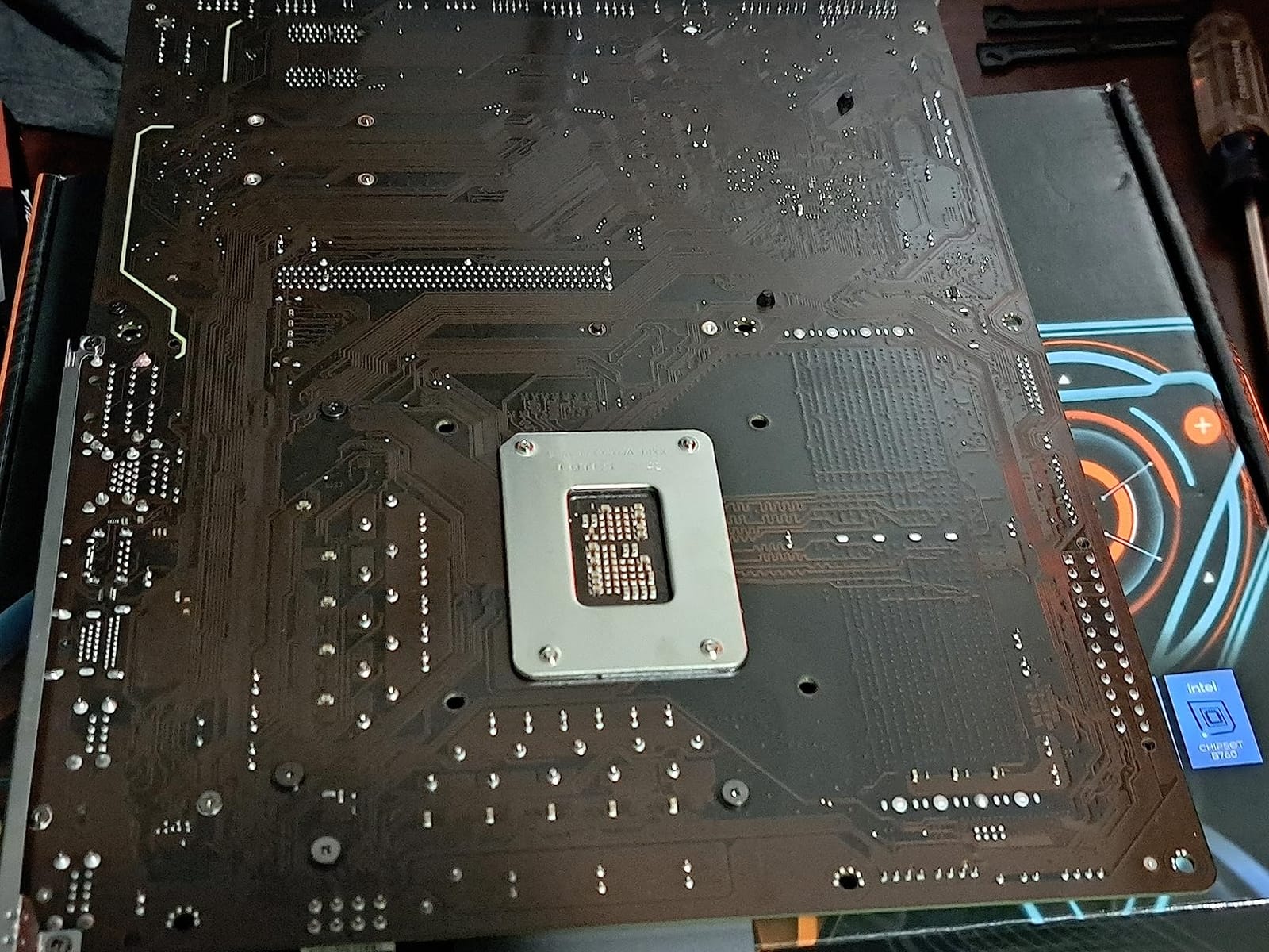 GIGABYTE B760 Gaming X AX (LGA 1700/ Intel/ B760/ ATX/DDR5/ M.2/ PCIe 4.0/ USB 3.2 Gen2X2 Type-C/AMD WiFi 6E/ 2.5GbE LAN/Q-Flash Plus/PCIe EZ-Latch/Motherboard) customer photo 1