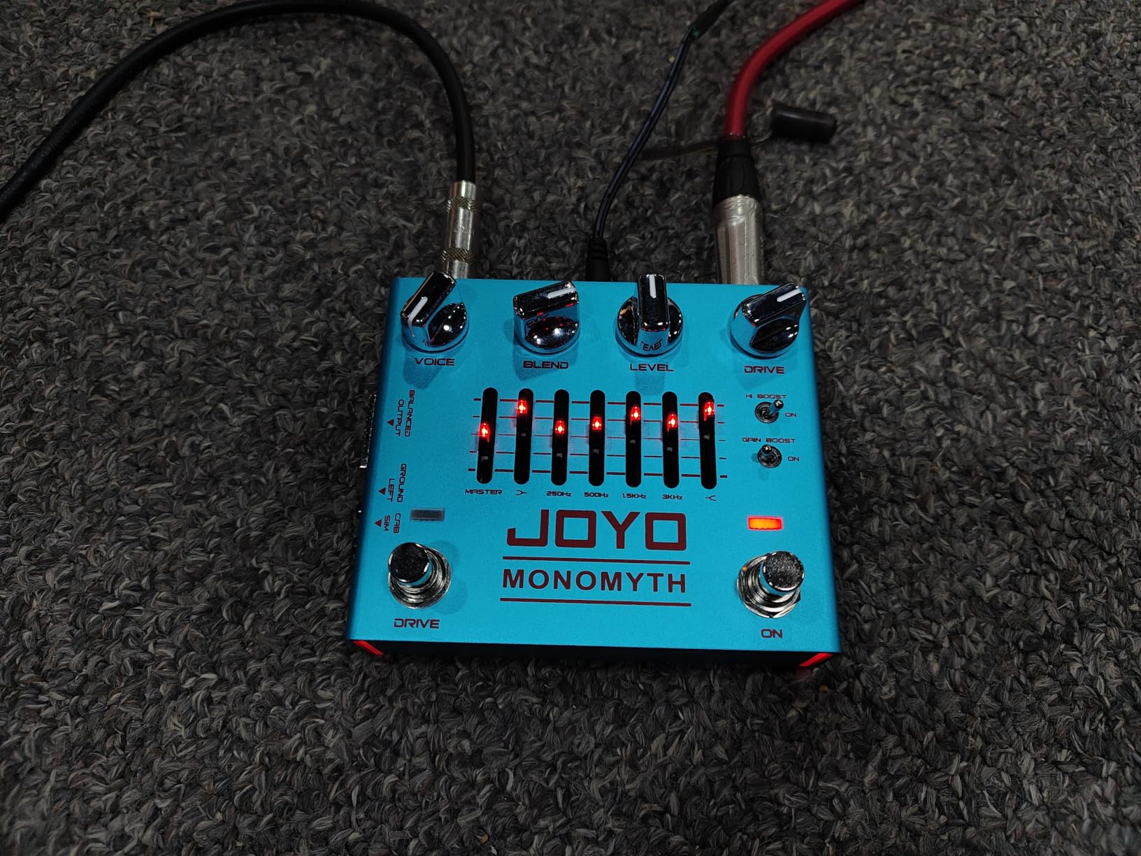 JOYO Bass Preamp & DI Guitar Pedal, 6-Band Graphic EQ with Blend/Voice/Drive Control, Treble & Gain Boost, XLR DI Out & Cab Sim, Bypass (MONOMYTH R-26) customer photo 1