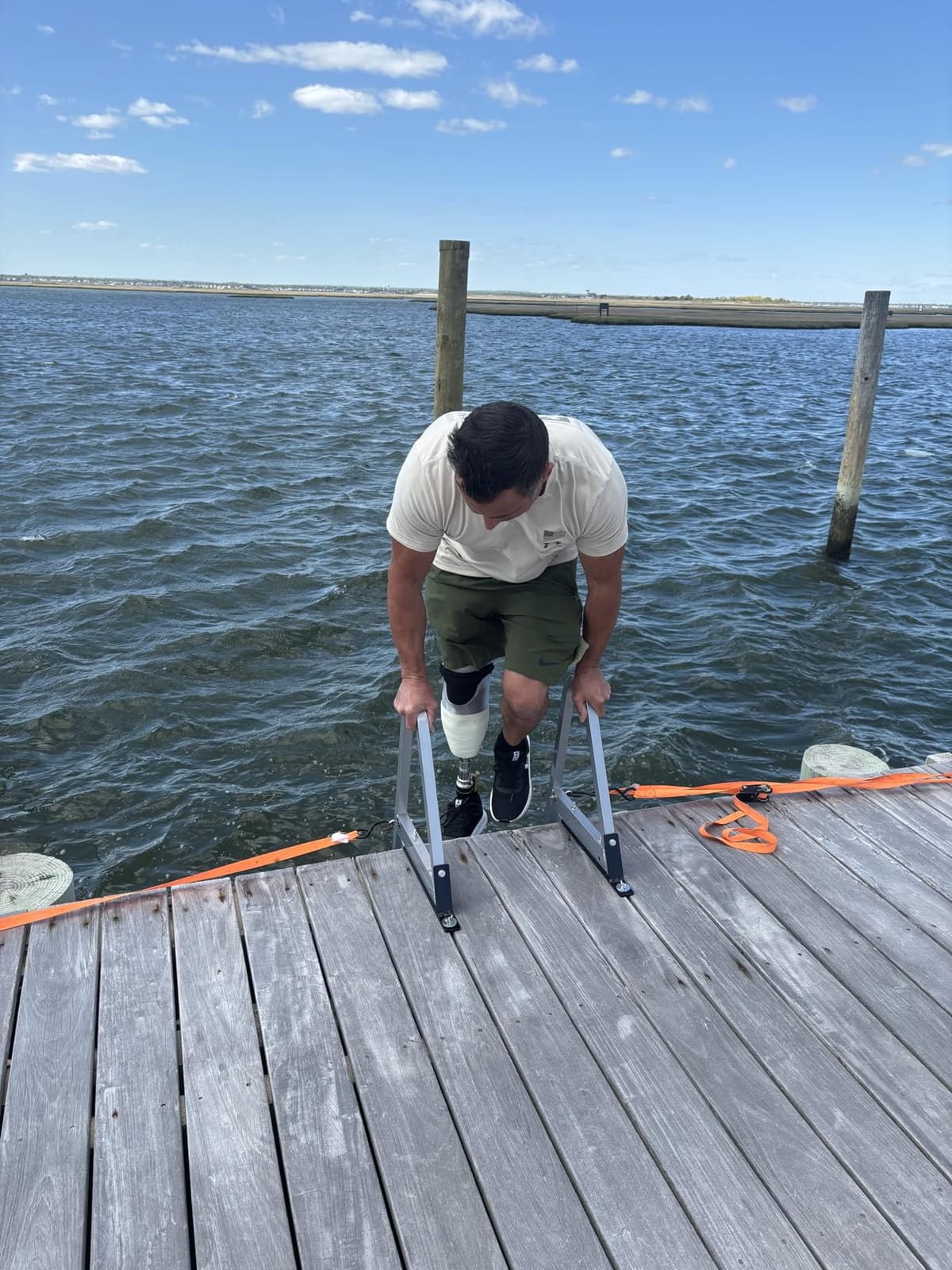 VEVOR Removable Dock Ladder 4 Steps 350 lbs Capacity Pontoon Boat Ladder customer photo 1