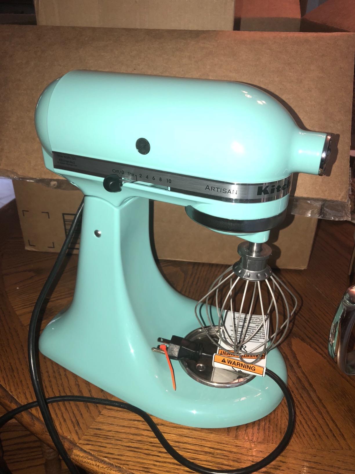 KitchenAid Artisan, 5-Qt Tilt Head Stand Mixer, KSM150PS, Porcelain White customer photo 1