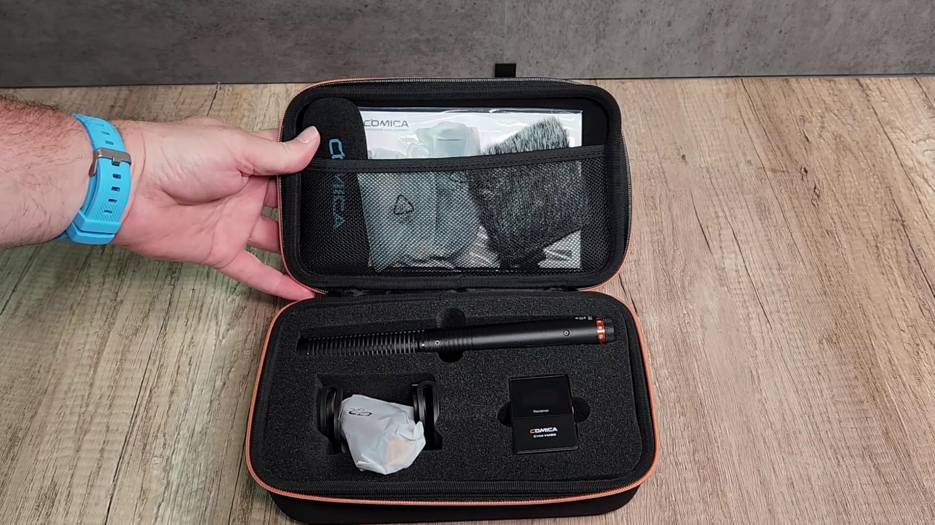 COMICA VM30 Wireless Shotgun Microphone for iPhone Canon Nikon Sony Camera customer photo 2