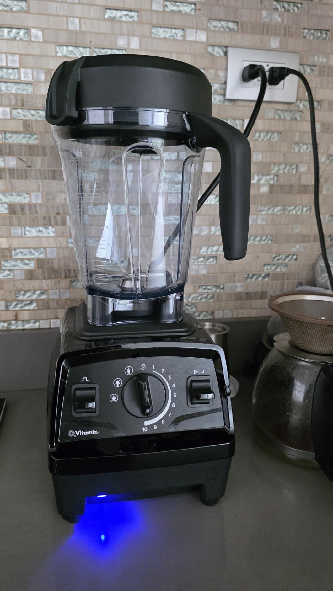 Vitamix Explorian with Programs Blender, Black (Renewed Premium), 48 oz. Container customer photo 1