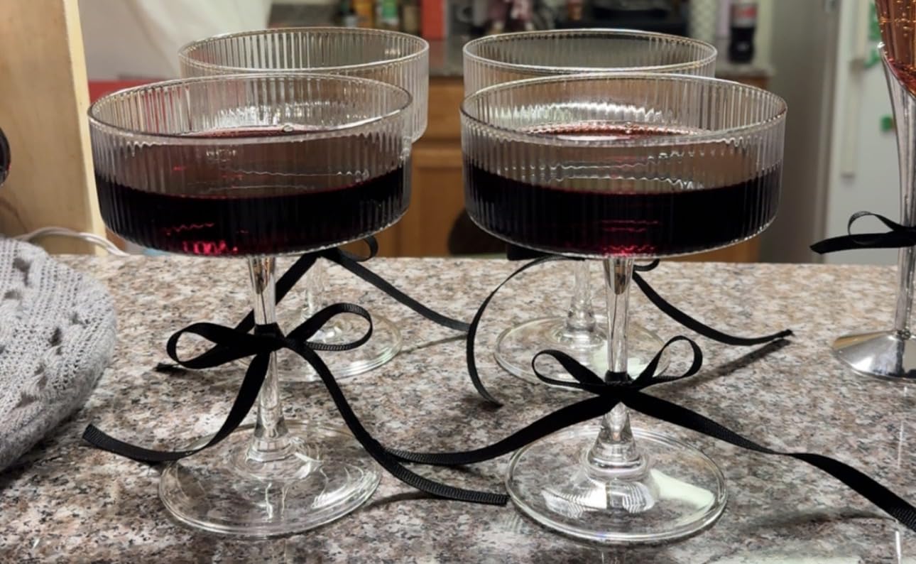 4 Pcs Ribbed Coupe Glasses, 10 oz Vintage Coupe Glass Set, Unique Martini Glass, Classic Cocktail Galssware, Bar Drinking Glasses Set Pefect for Cocktail, Wine, Champagne & Gift (Hand Blown) customer photo 1