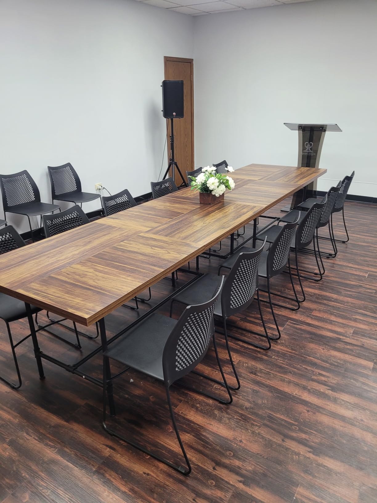 Tribesigns 6FT Conference Table, 70.86L x 35.43W x 29.52H Inches Boat Shaped Meeting Table, Industrial Grey Seminar Table for Office Meeting Conference Room customer photo 2