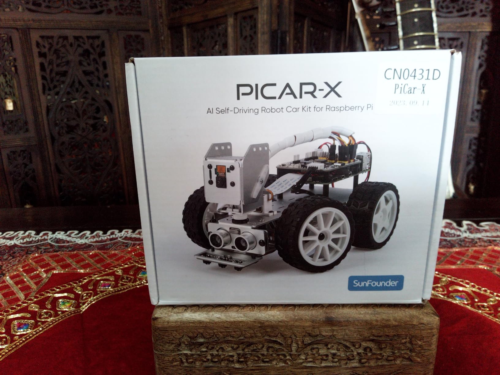 SunFounder Picar-X AI Robot Smart Car Kit for Raspberry Pi 5/4/3B+/Zero 2w, Openclaw LLMs ChatGPT/Gemini/Grok, Voice&Video Recognition, Python, Scratch, Camera (RPI NOT Included) customer photo 1