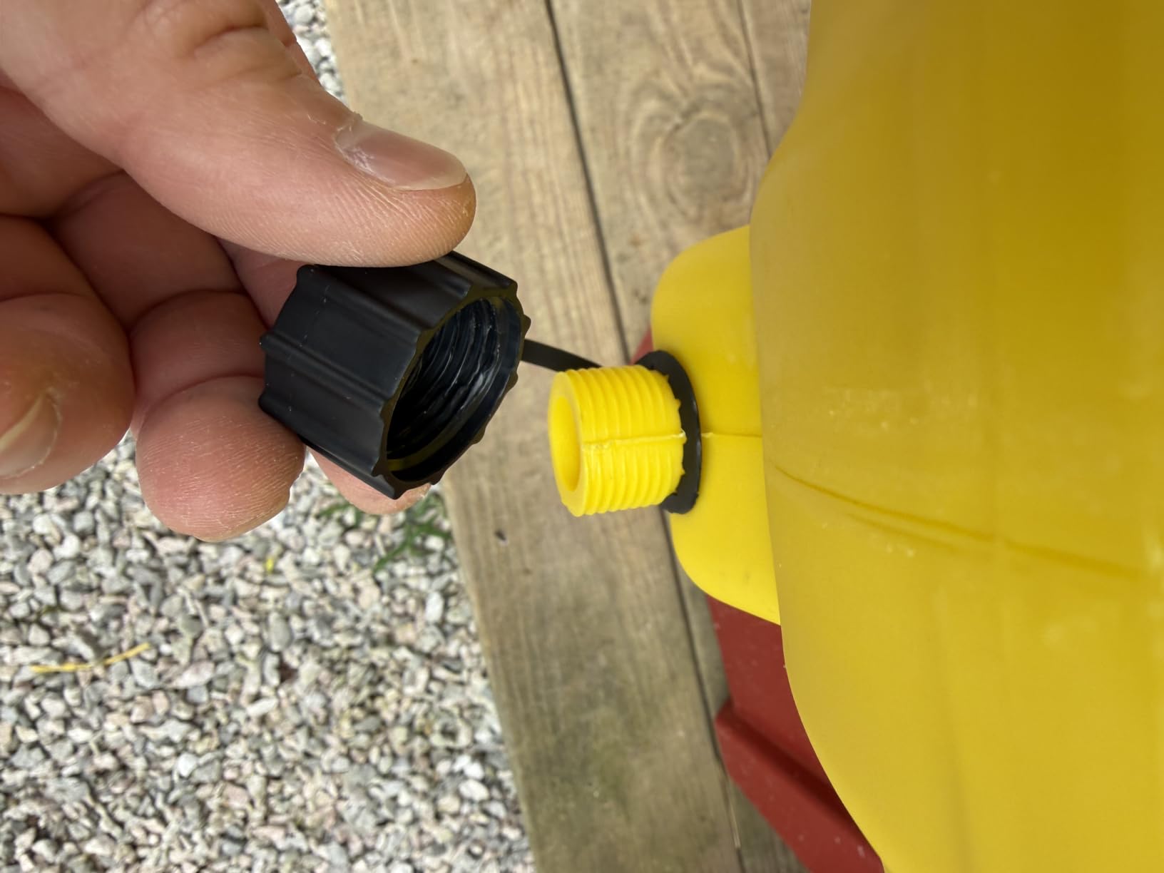 25 Gallon Boomless Spot Sprayer - 4.0 GPM Diaphragm Pump, 3-Nozzle Boom customer photo 2
