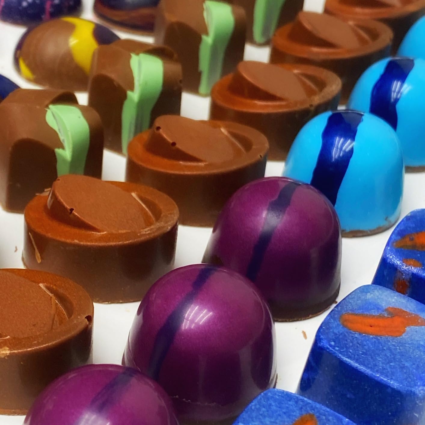 Goldbaking Bell Shape Chocolate Bonbon Mold Polycarbonate Truffle Mould Homemade Chocolates Covered Candy DIY Tool customer photo 1