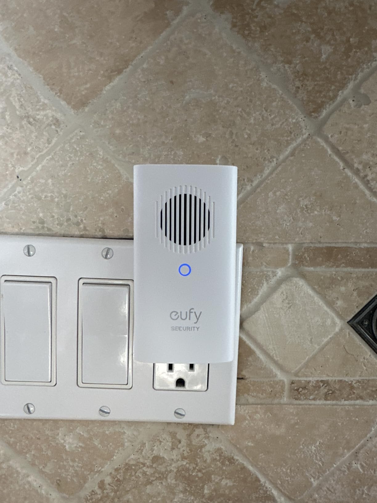 eufy Security Video Doorbell Add-On Chime, Indoor Chime, Requires eufy Security Video Doorbell E340/C30/C31, No-Delay Ring, Adjustable Volume, 8 Fun Ringtones, only works with 2.4GHz Wi-Fi customer photo 1