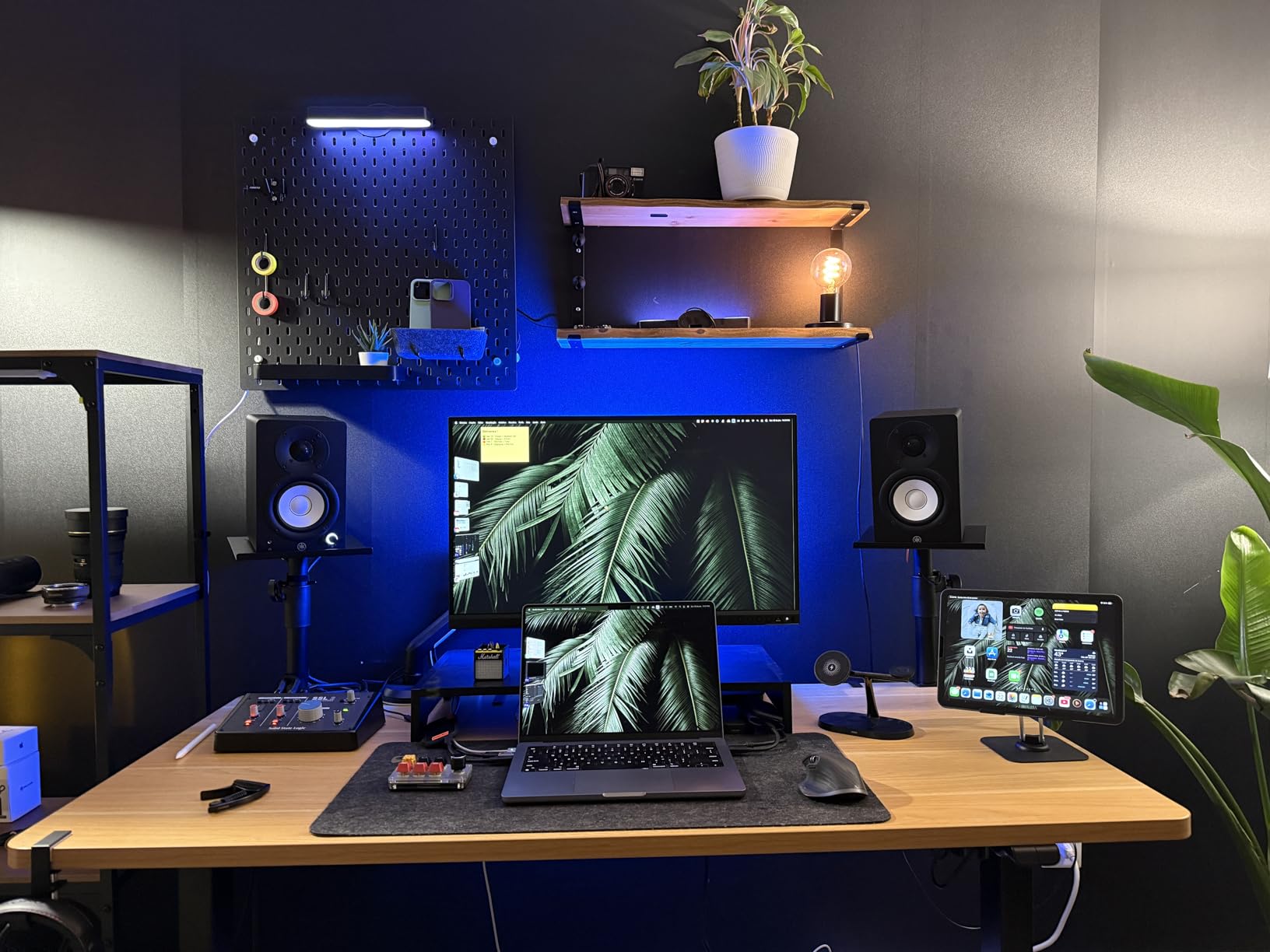 Yamaha HS3 Powered Studio Monitor in Black, Pair (HS3 B) customer photo 1
