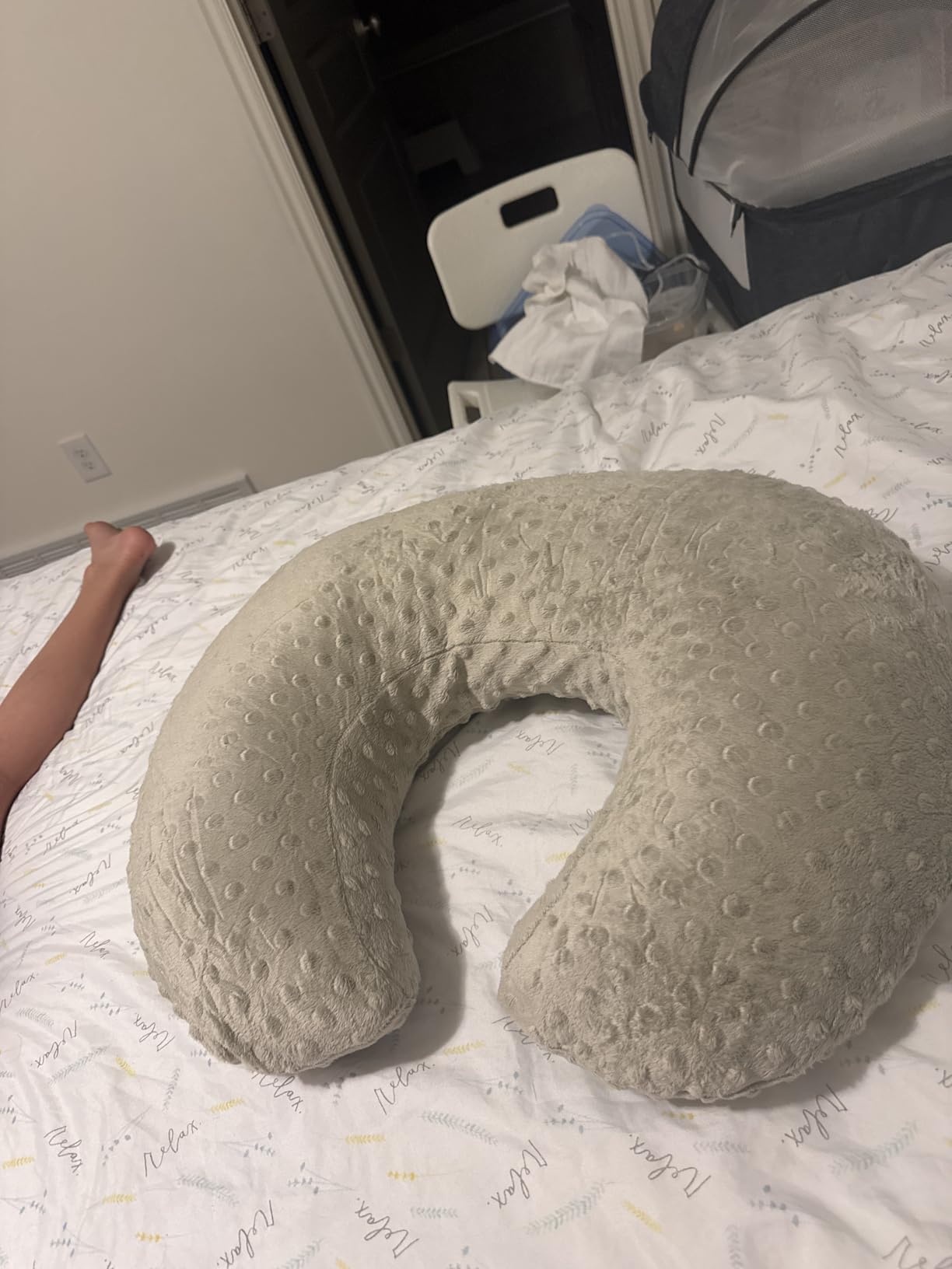 ESEN Plus Size Baby Nursing Pillow and Body Positioner for Breast Feeding and Bottle Feeding, Ultra Soft Baby Breastfeeding Pillows with Removable Nursing Pillow Cover for Mom and Baby (Pink) customer photo 1
