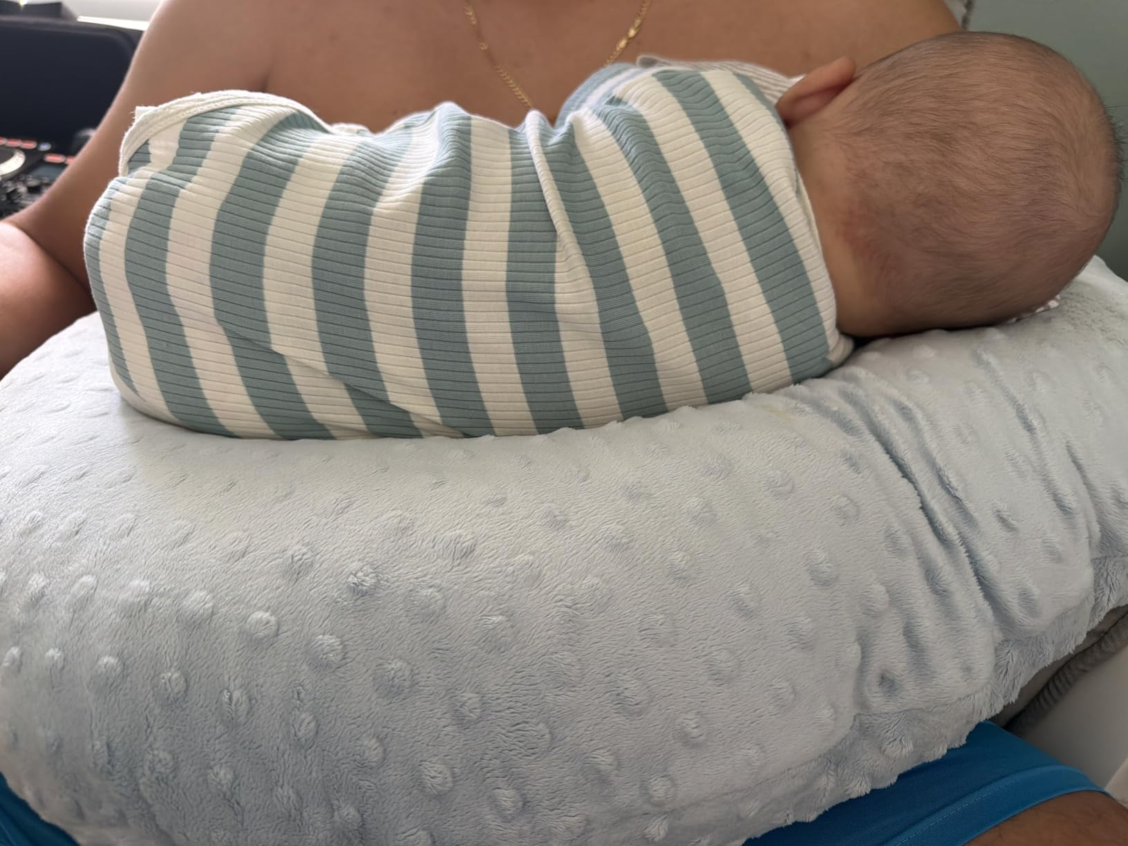 ESEN Plus Size Baby Nursing Pillow and Body Positioner for Breast Feeding and Bottle Feeding, Ultra Soft Baby Breastfeeding Pillows with Removable Nursing Pillow Cover for Mom and Baby (Pink) customer photo 2
