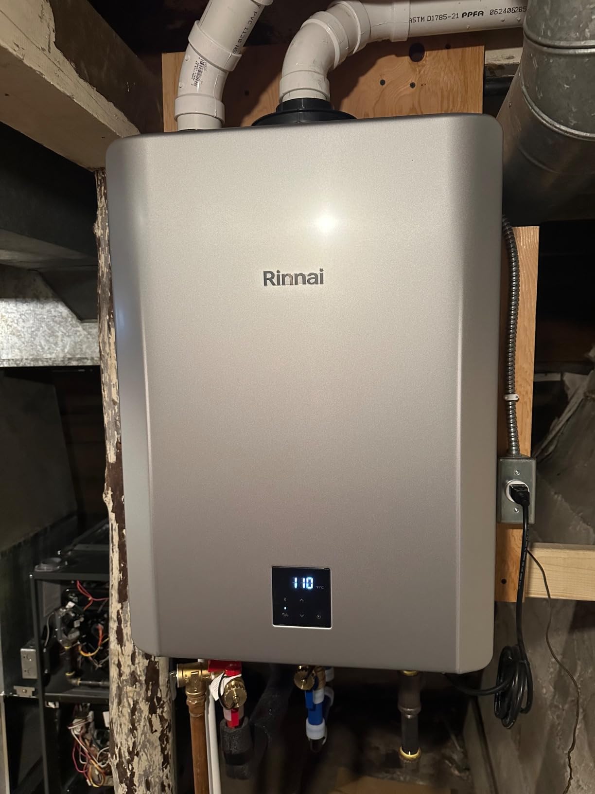 Rinnai RX160iN Condensing Smart Sense Tankless Water Heater | 9 GPM, 160k BTU, Natural Gas or Propane, Indoor/Outdoor Installation, Endless Hot Water customer photo 2