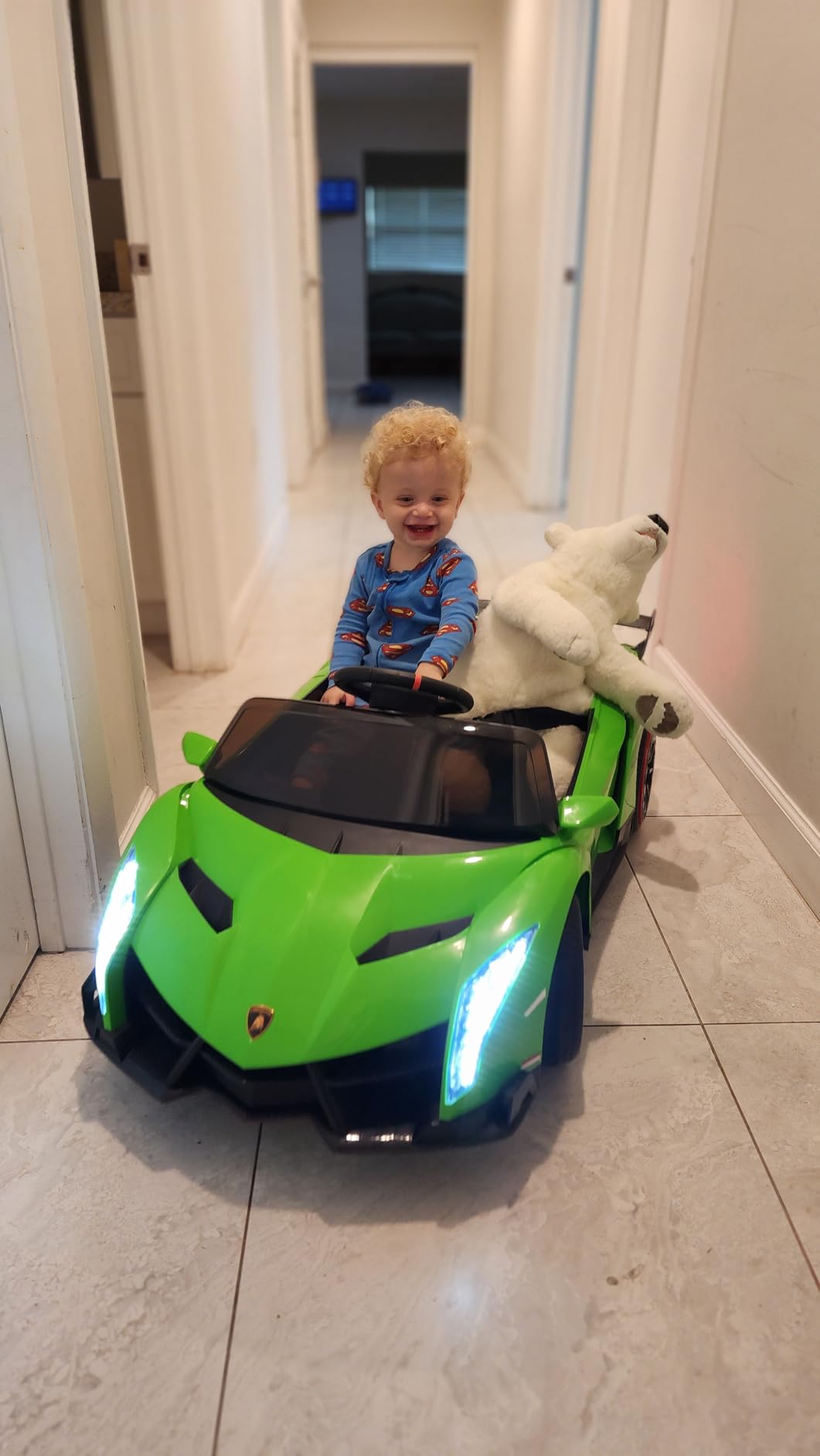 INFANS 2 Seater Kids Ride on Car, 12V 4WD Licensed Lamborghini Veneno Powered Electric Vehicle with Hydraulic Doors, Rocking Mode, Adjustable Speeds, Remote Control, MP3, Headlight (White) customer photo 2