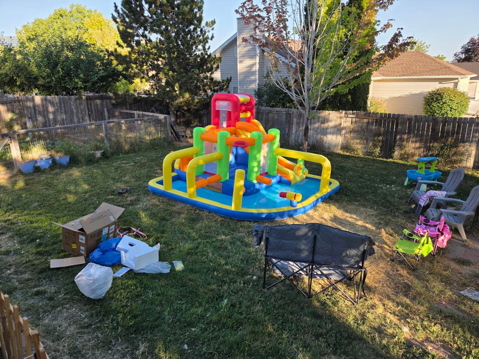 Umbalir 9-in-1 Inflatable Obstacle Bounce House with Water Slide customer photo 1