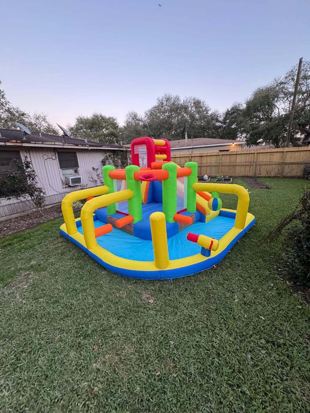 Umbalir 9-in-1 Inflatable Obstacle Bounce House with Water Slide customer photo 2