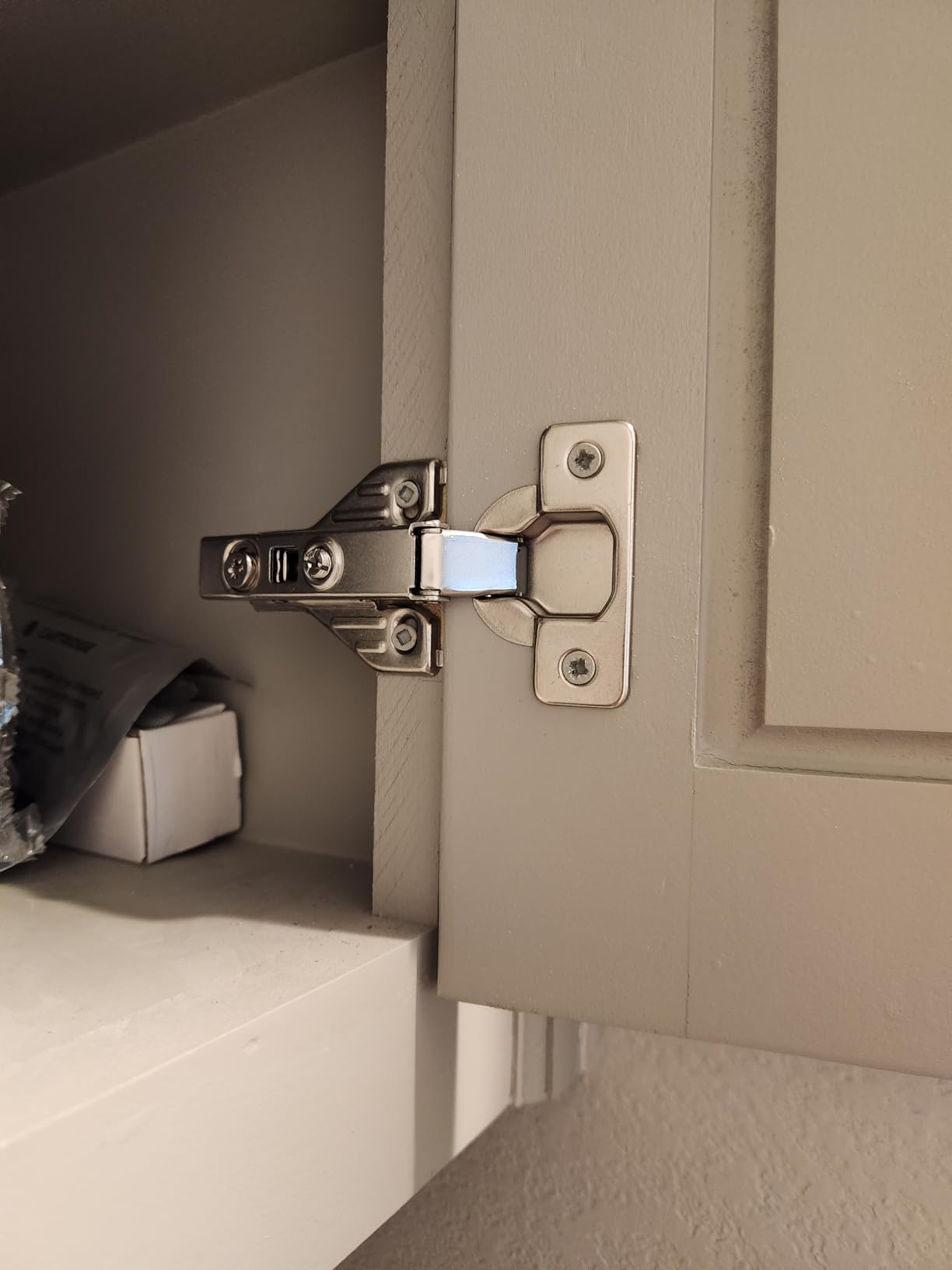 Ravinte Full Overlay Cabinet Door Hinges, 105 Degree, 2 Packs 1 Pair | Satin Nickel, Soft Close Motion, Concealed Cabinet Fit, Solid Adjustable Kitchen Cabinet Hinges, for Face Frame Cabinet customer photo 1