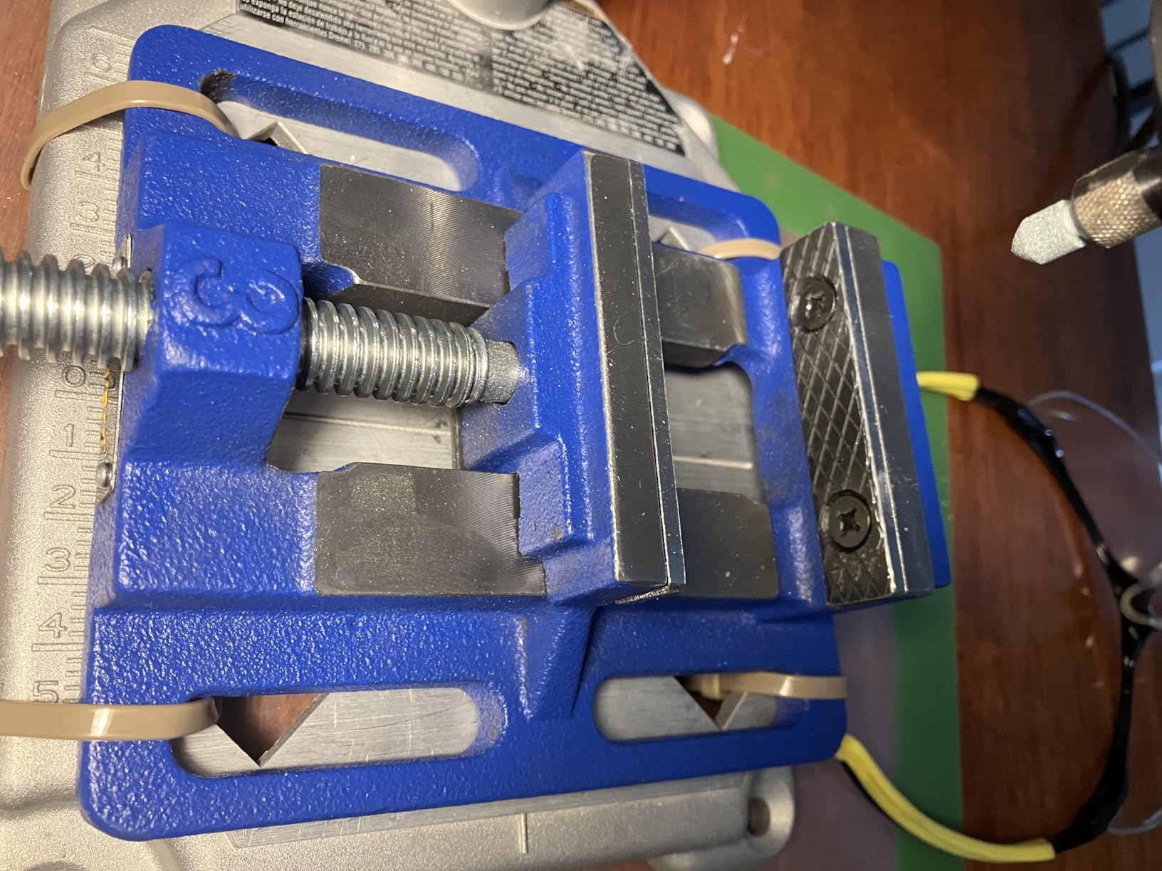 Forward Q196A 6 Inch Drill Press Vise Portable Bench Vise with Slotted Base customer photo 2