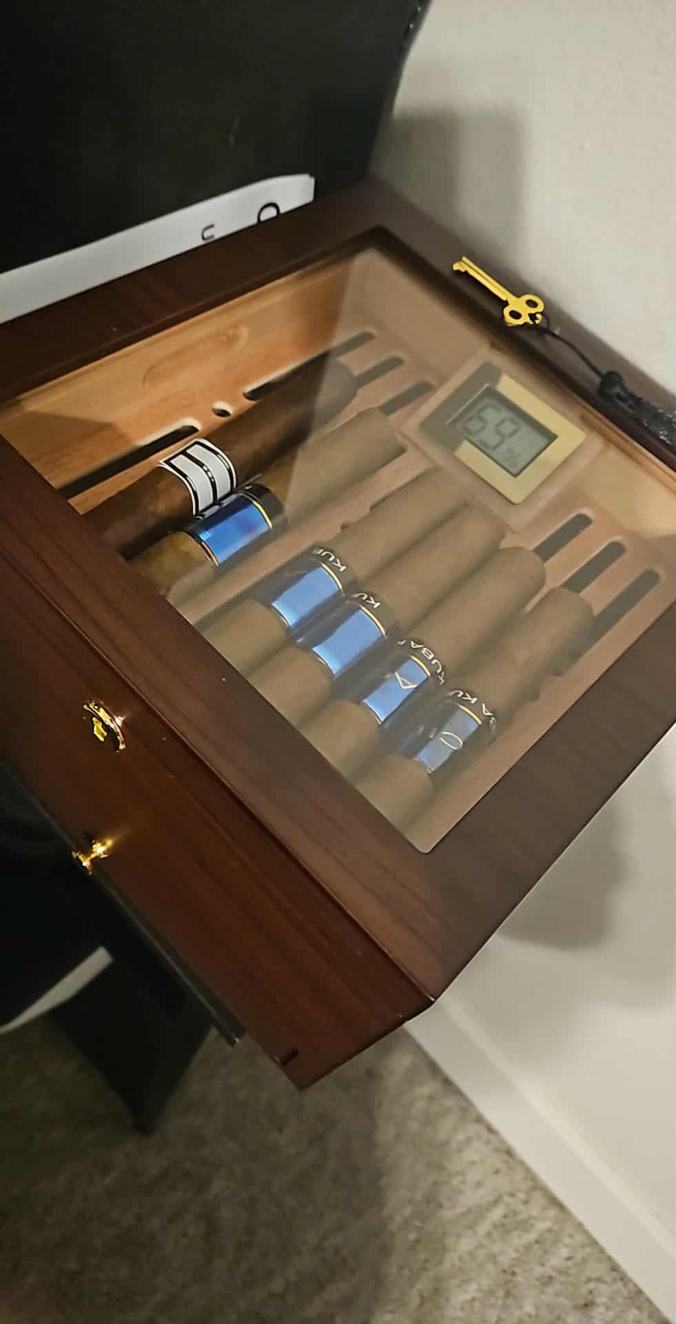 Flauno Cigar Humidor with Air Circulation System, Hold 40 Robustos, Thicker Spanish Cedar, Accurate Digital Hygrometer, Drawer, Humidifier, Divider, Lock, Gift for Cigar Lovers customer photo 1