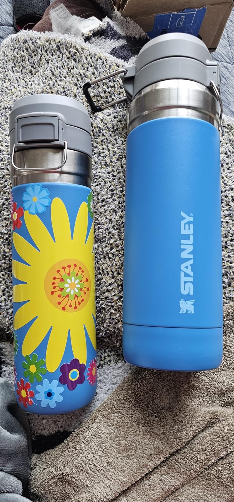 STANLEY Quick Flip GO Bottle, 24 oz, Black 2.0 | Push Button Lid | Packable for Travel and Sports | Leakproof Water Bottle | Insulated Stainless Steel | BPA-Free customer photo 2
